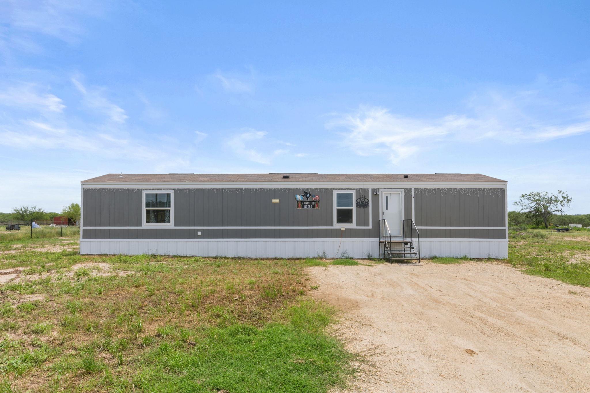 305 Blue Quail St, Dale, TX 78616