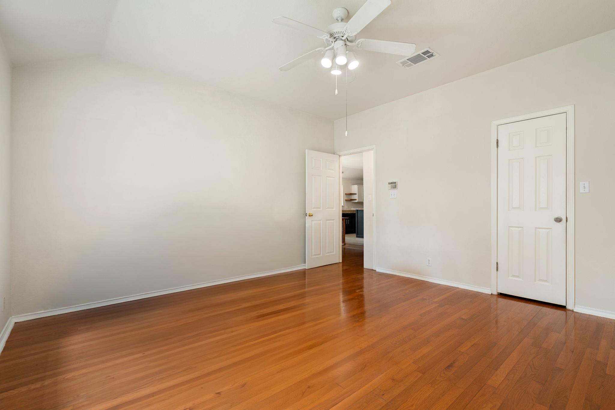 2704 Winding Brook Dr, Austin, TX 78748