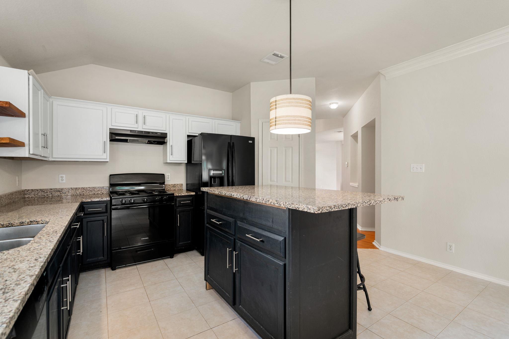 2704 Winding Brook Dr, Austin, TX 78748