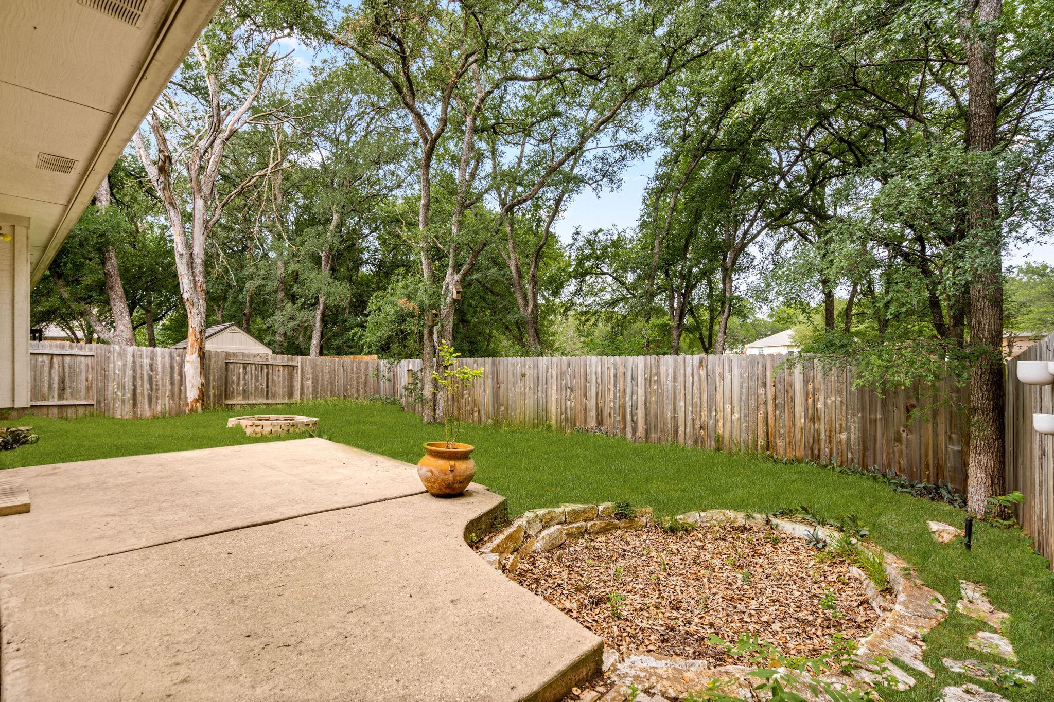 2704 Winding Brook Dr, Austin, TX 78748