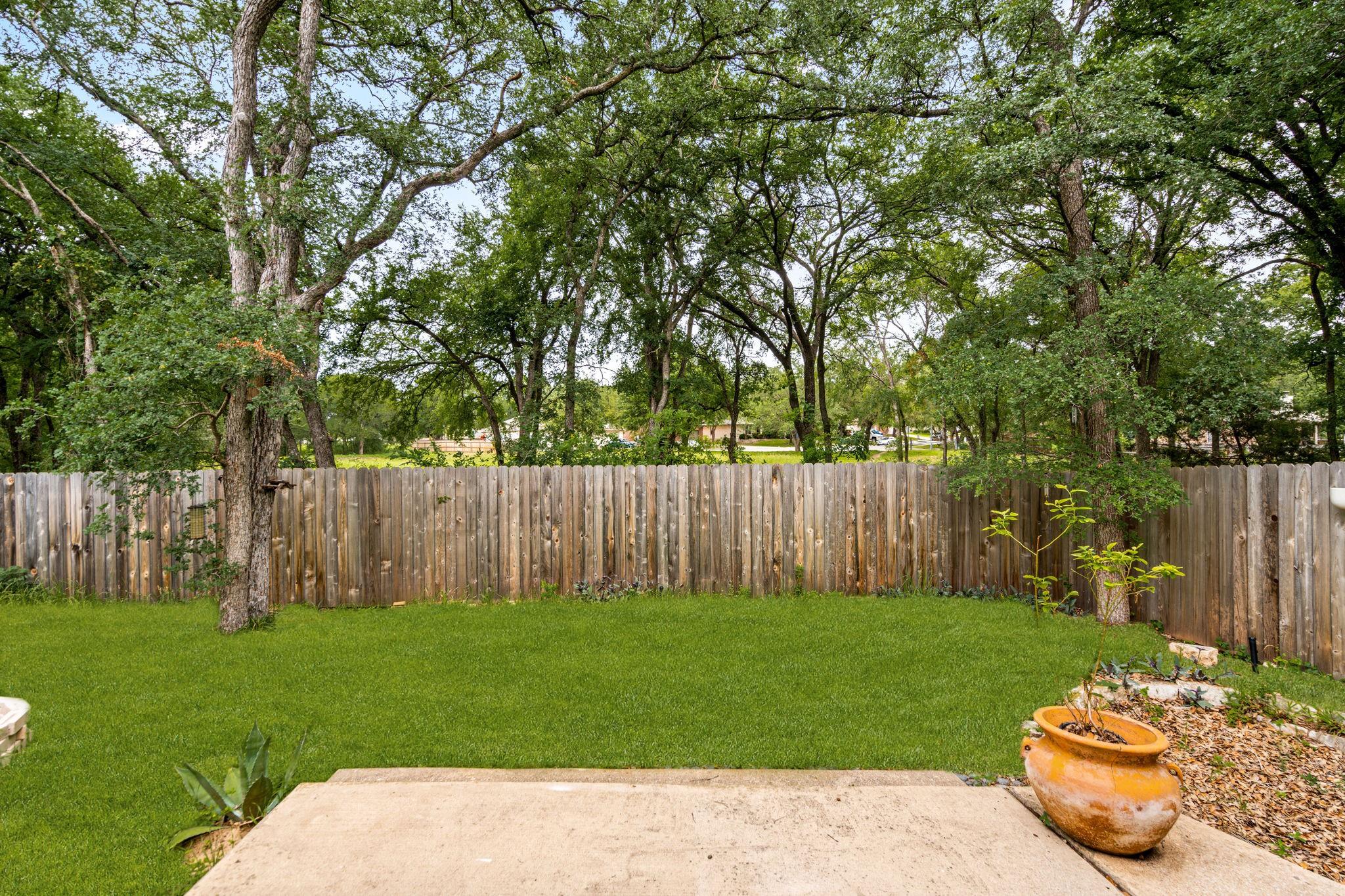 2704 Winding Brook Dr, Austin, TX 78748