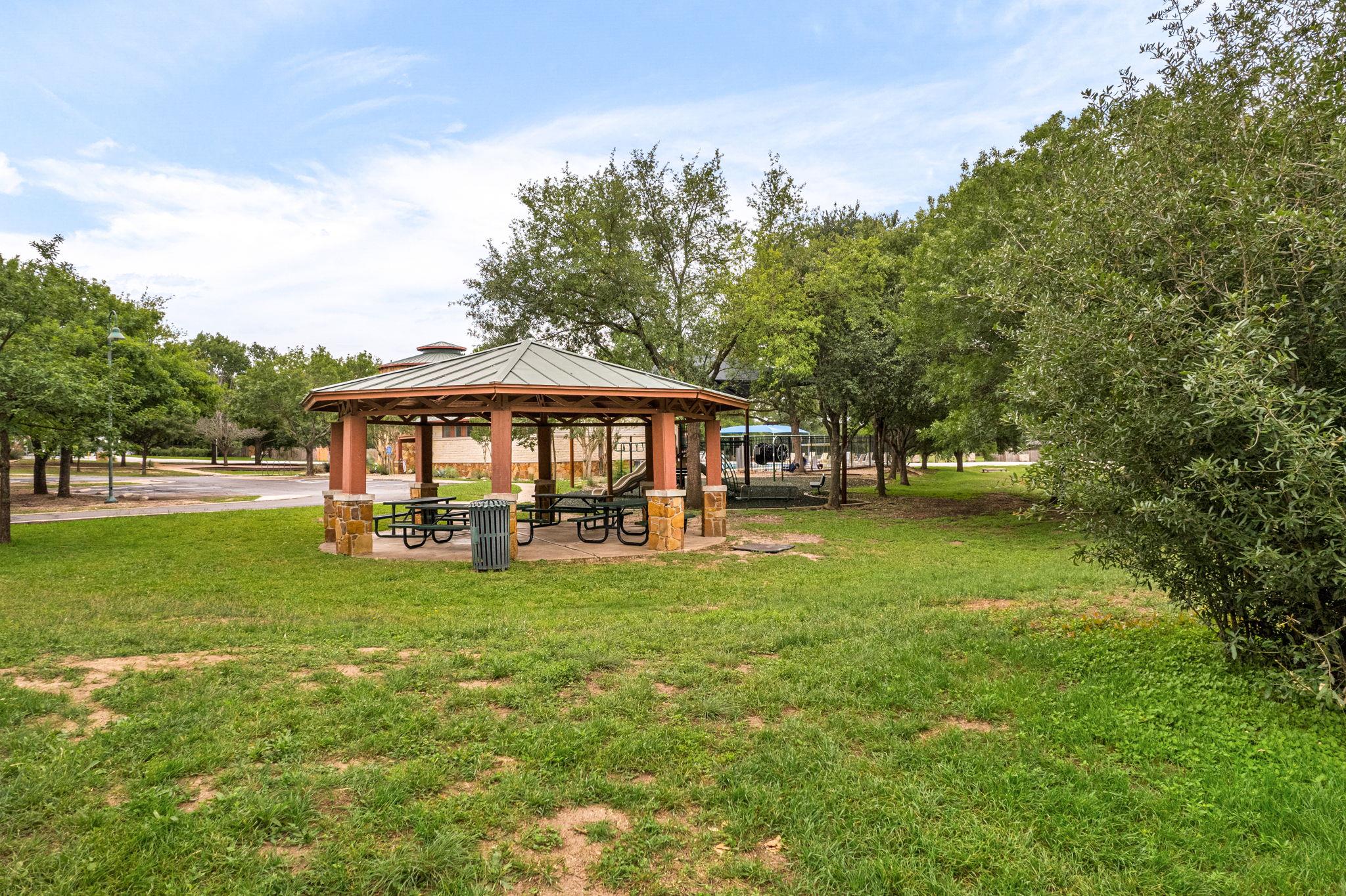 2704 Winding Brook Dr, Austin, TX 78748
