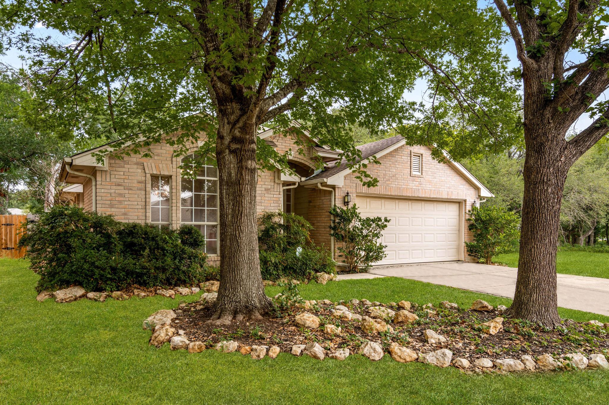 2704 Winding Brook Dr, Austin, TX 78748