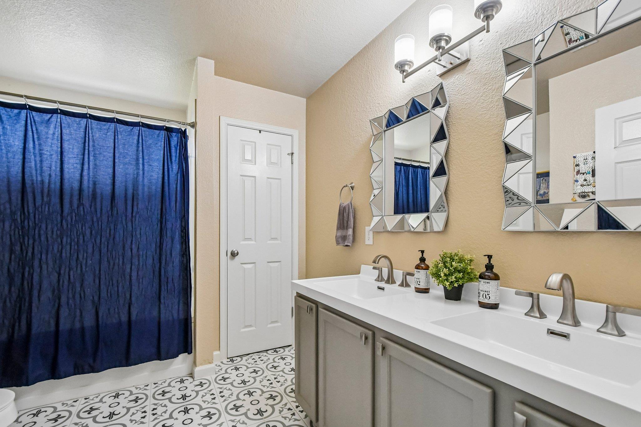 125 Mason Reed Cv, Kyle, TX 78640