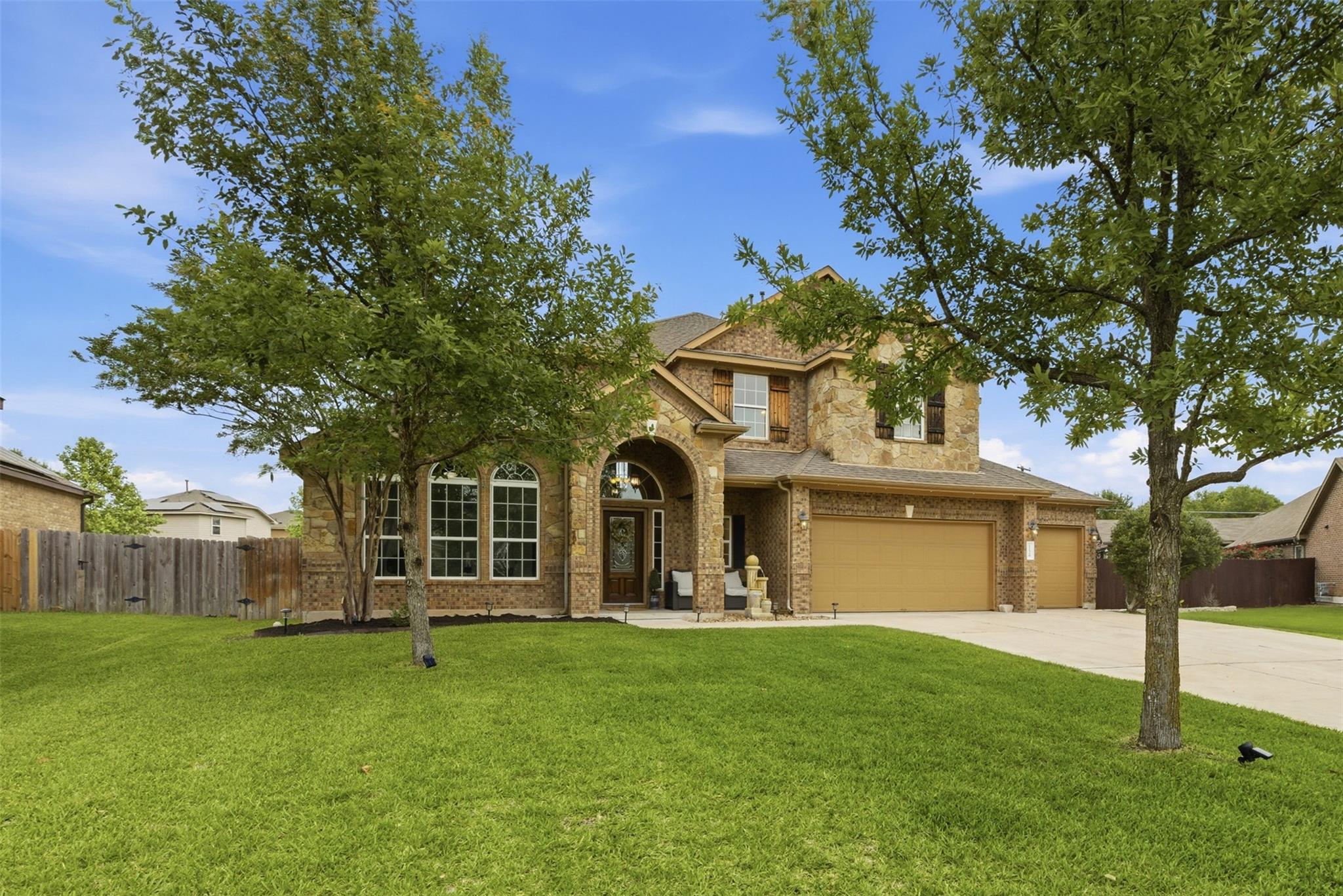 1126 Enclave Way, Hutto, TX 78634