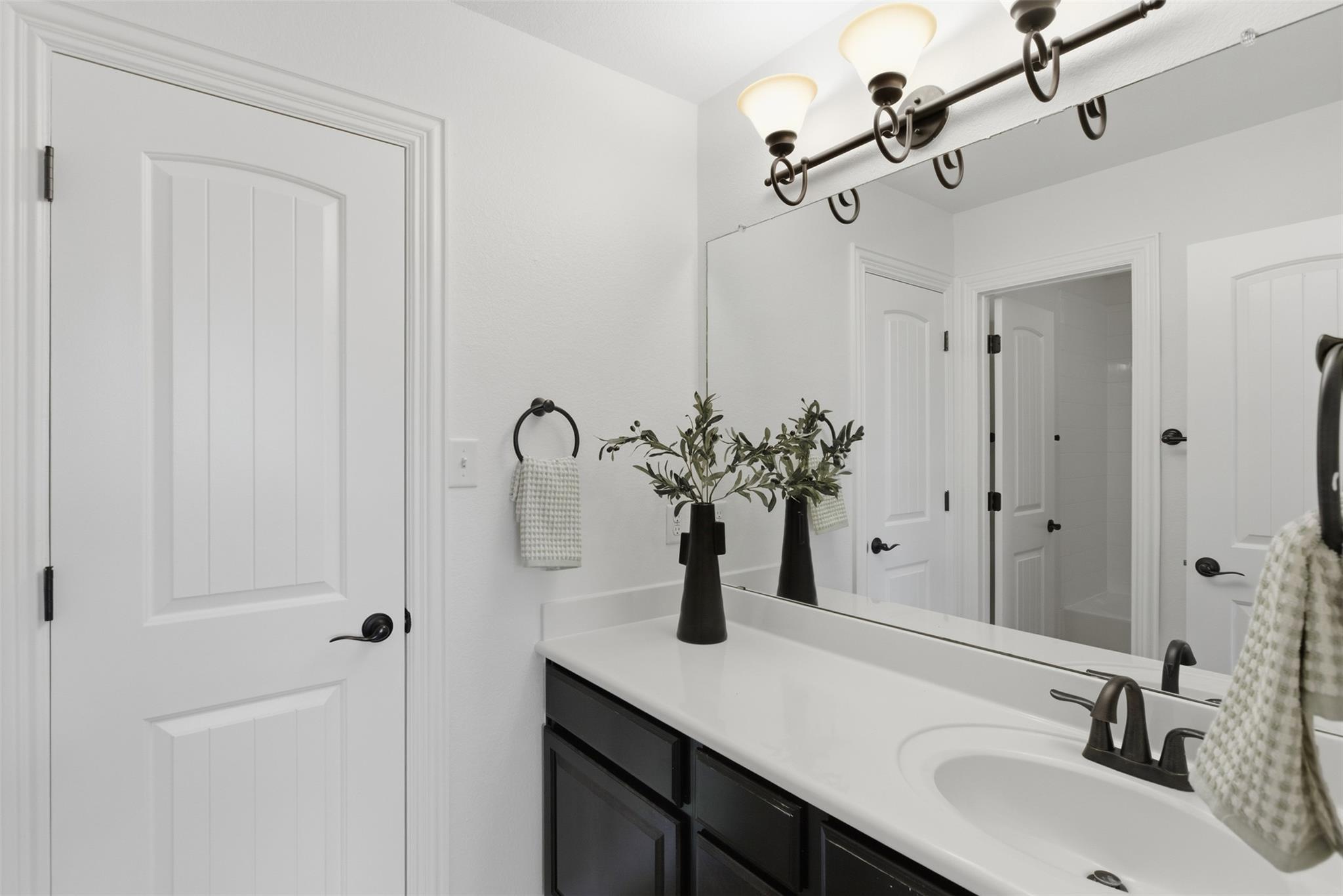 1126 Enclave Way, Hutto, TX 78634