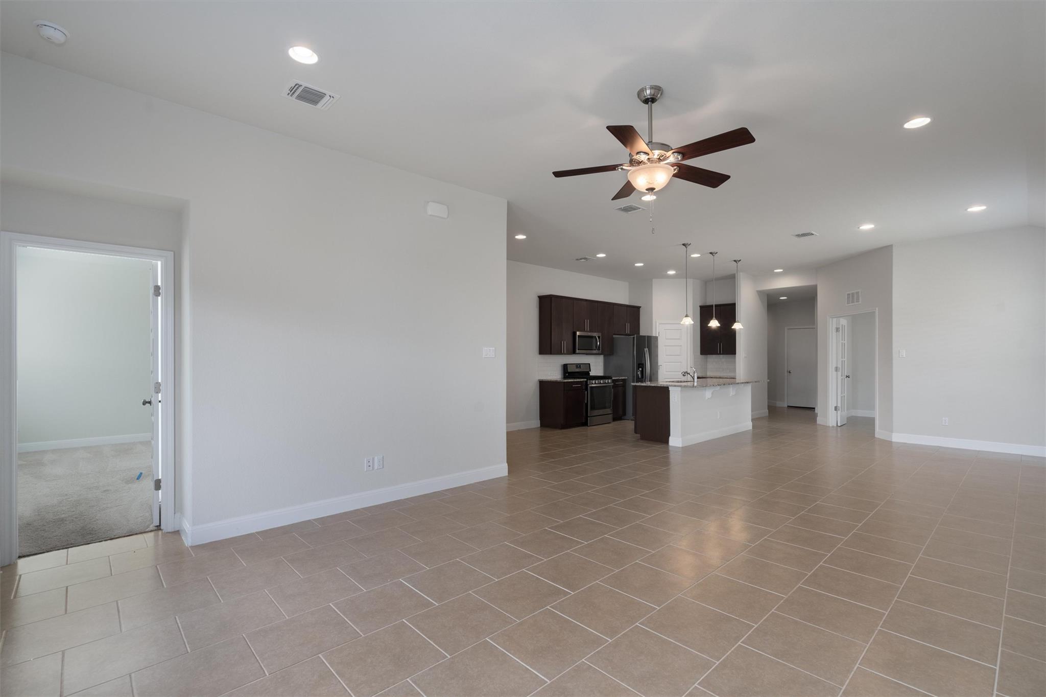 209 Methodius Dr, Hutto, TX 78634