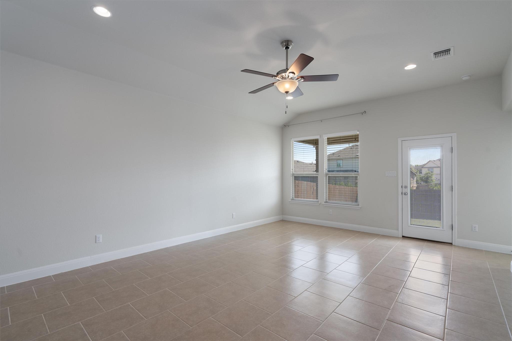 209 Methodius Dr, Hutto, TX 78634