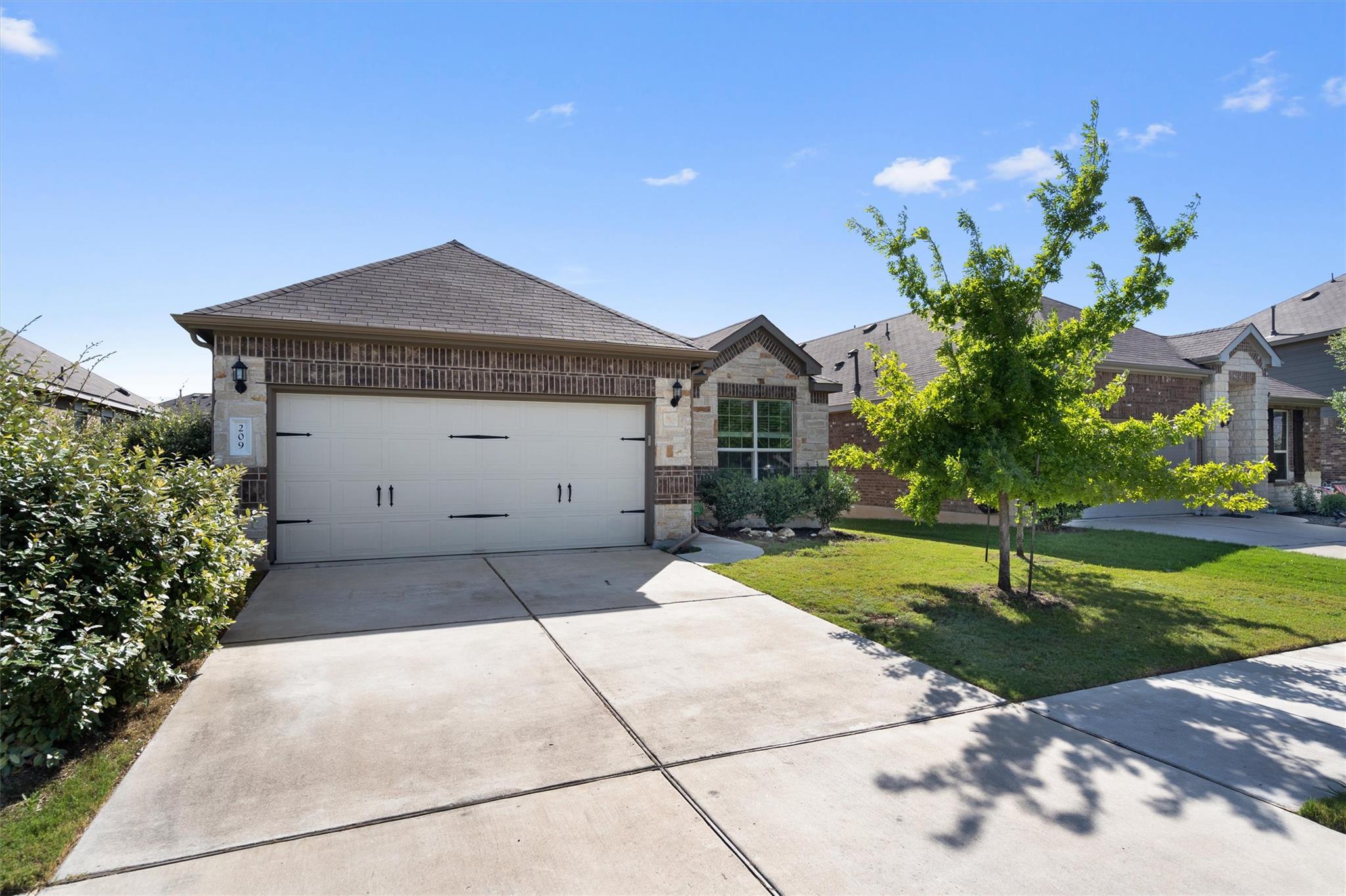 209 Methodius Dr, Hutto, TX 78634