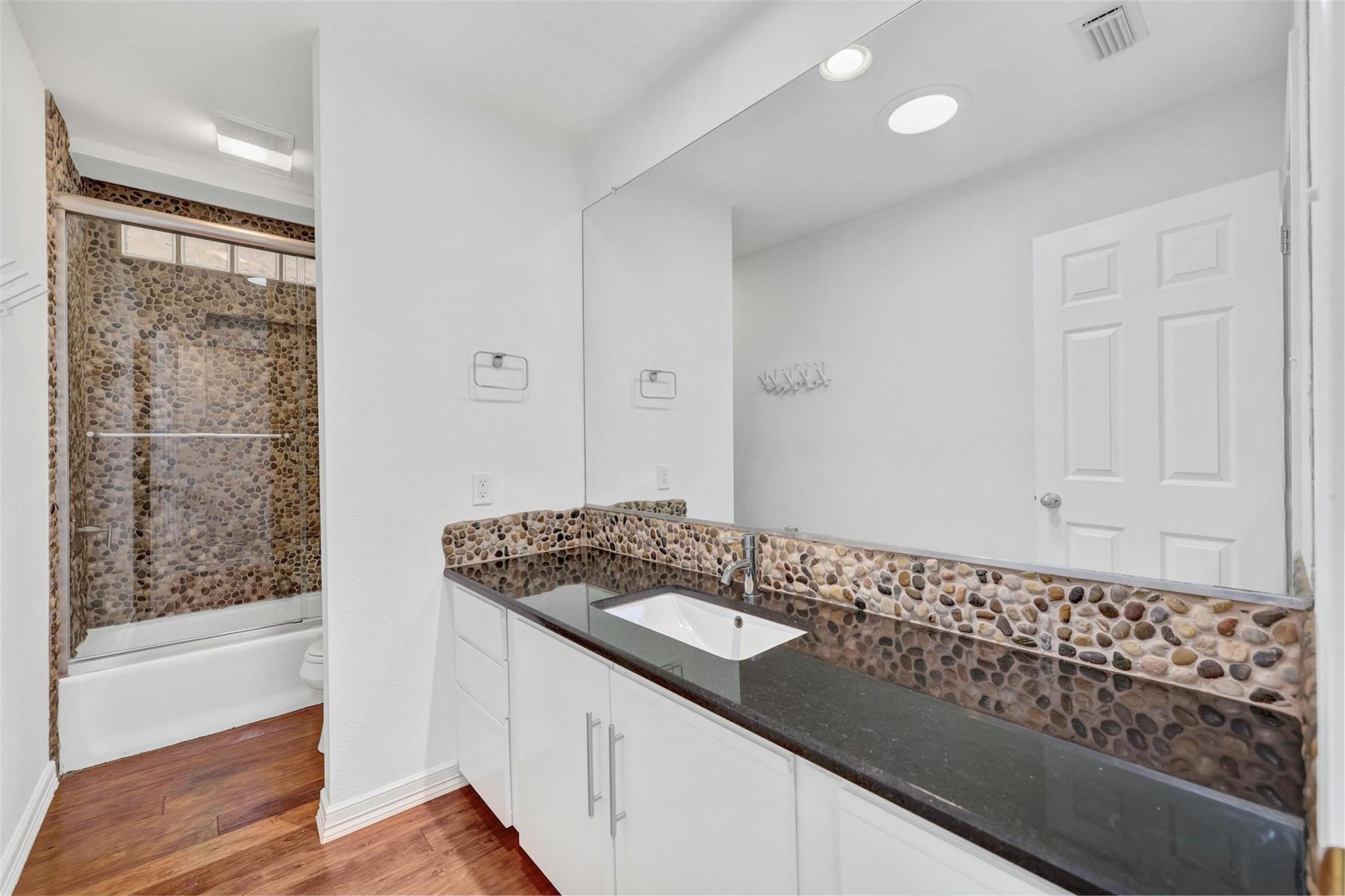 6201 Quail Holw, Austin, TX 78750