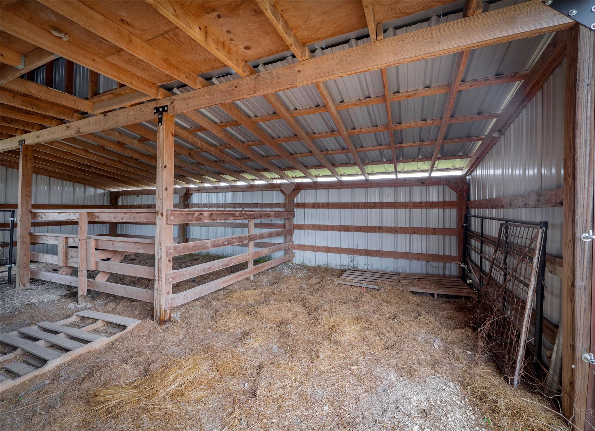 1350 County Road 414, Jonesboro, TX 76538