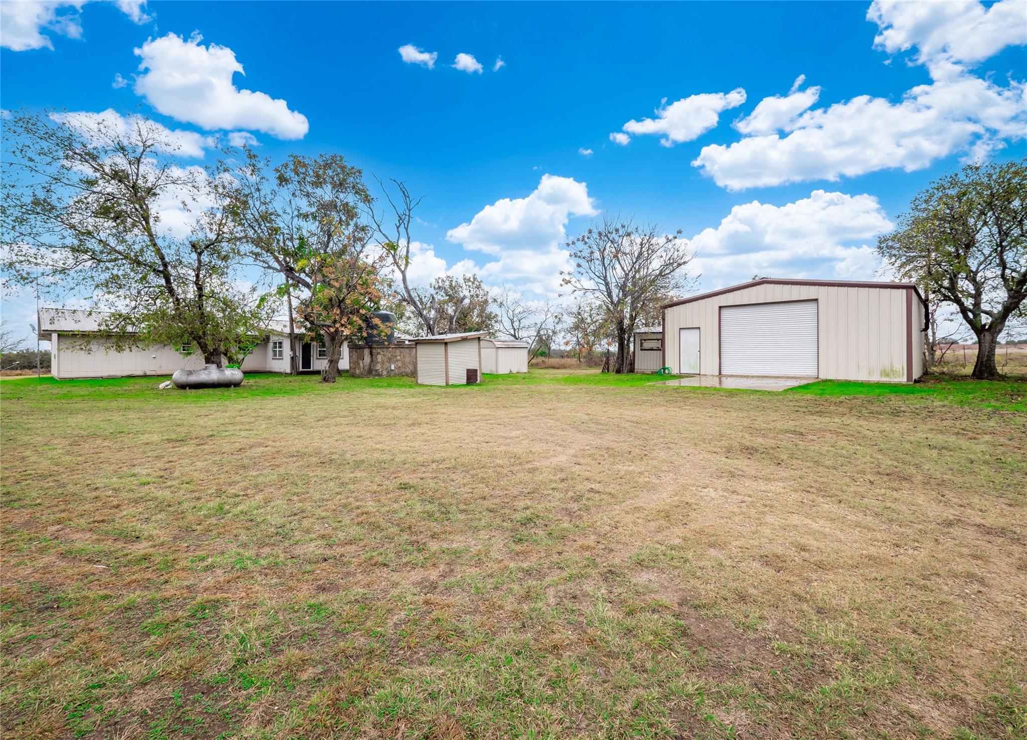 1350 County Road 414, Jonesboro, TX 76538