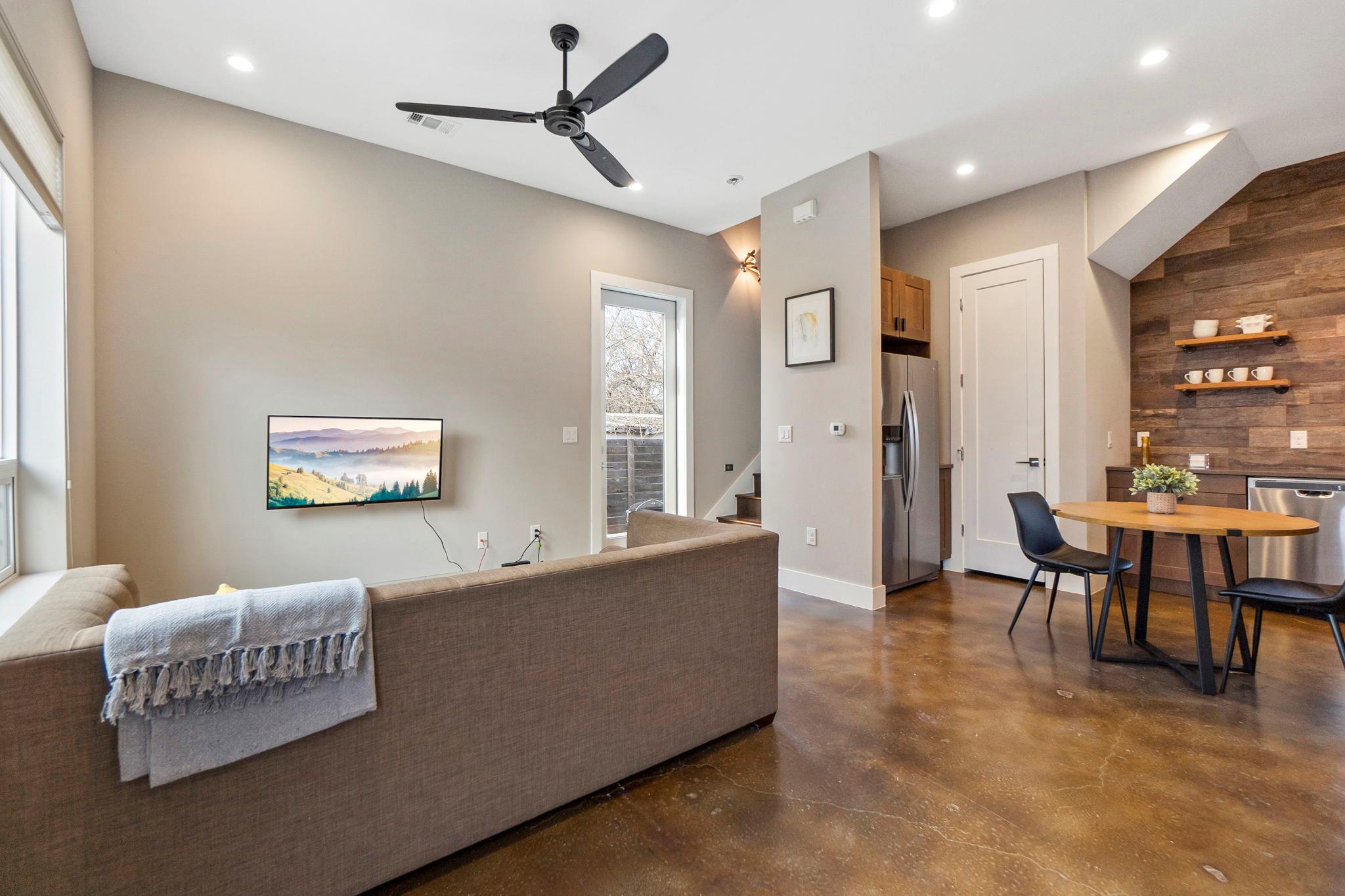 4706 Santa Anna St # 2, Austin, TX 78721