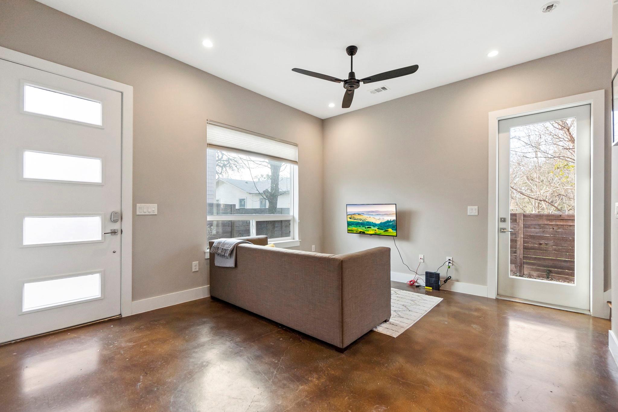 4706 Santa Anna St # 2, Austin, TX 78721