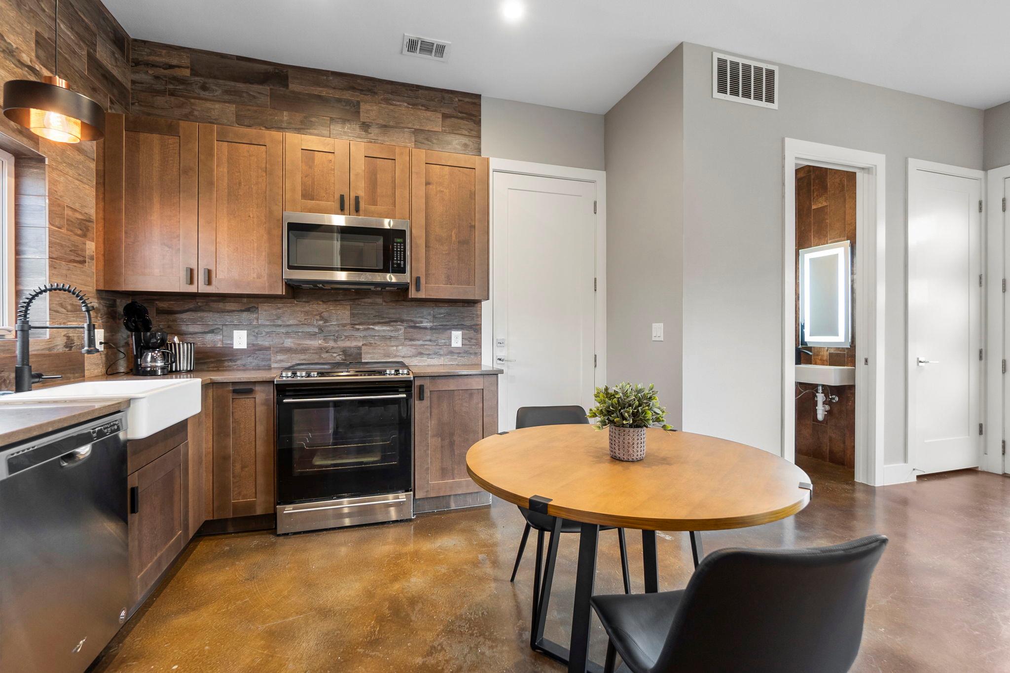 4706 Santa Anna St # 2, Austin, TX 78721