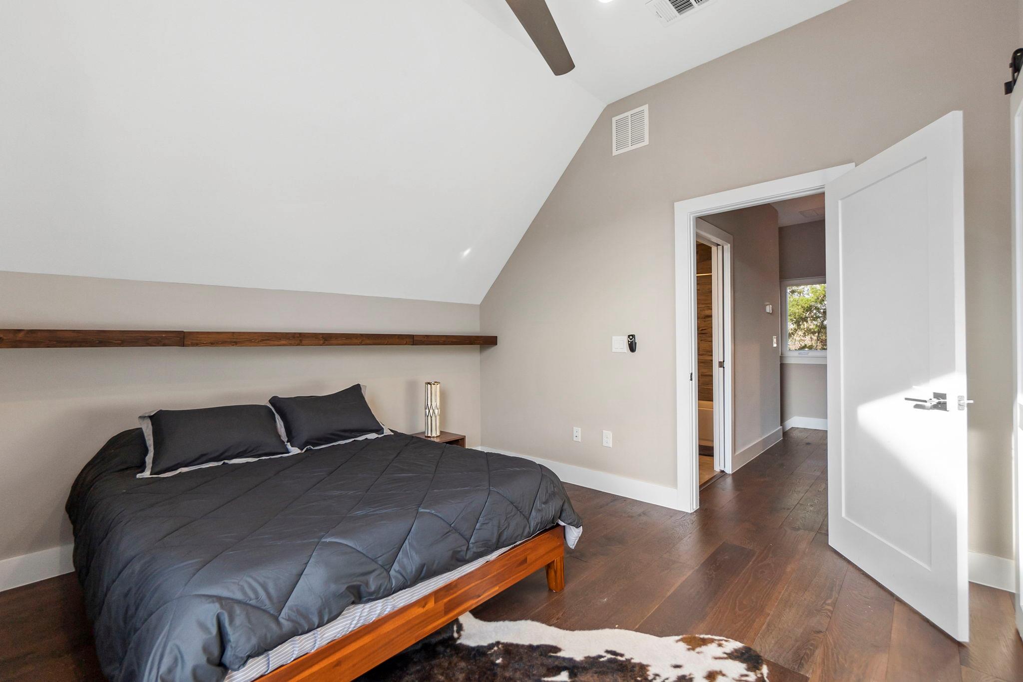 4706 Santa Anna St # 2, Austin, TX 78721