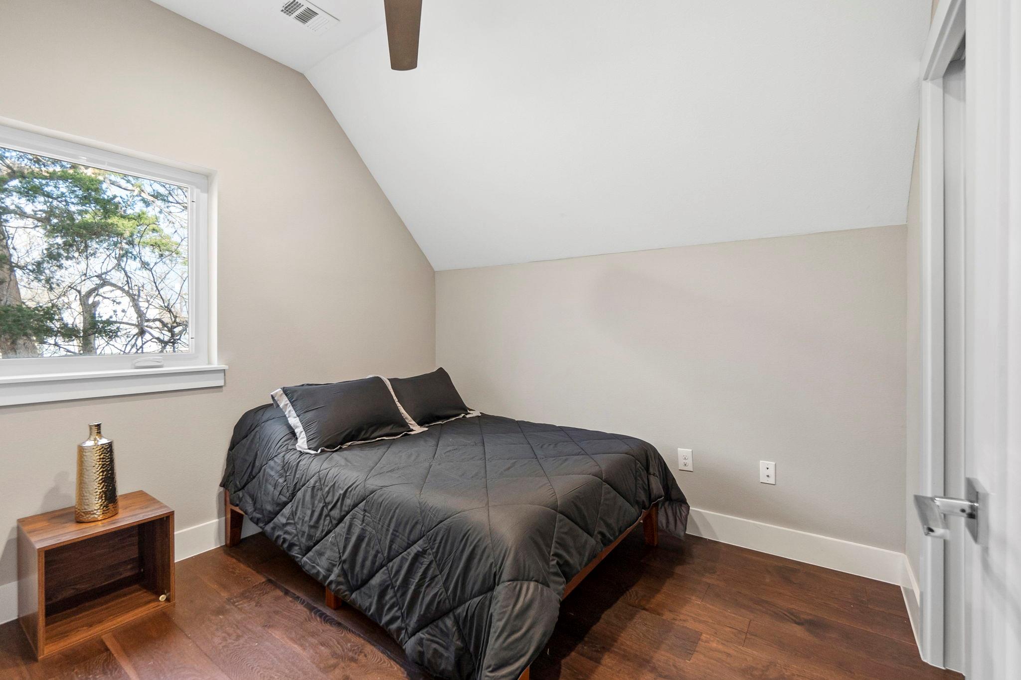 4706 Santa Anna St # 2, Austin, TX 78721