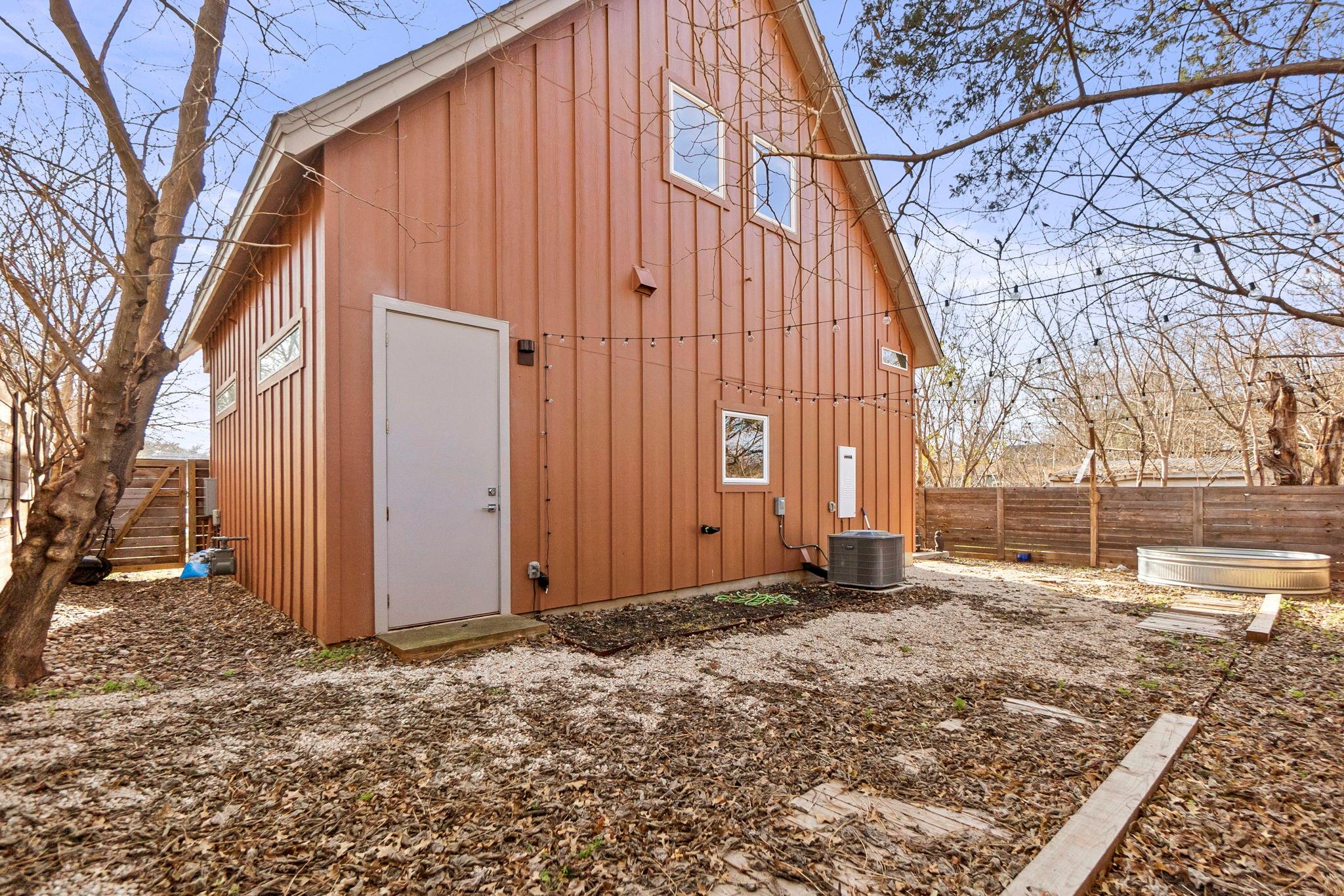 4706 Santa Anna St # 2, Austin, TX 78721
