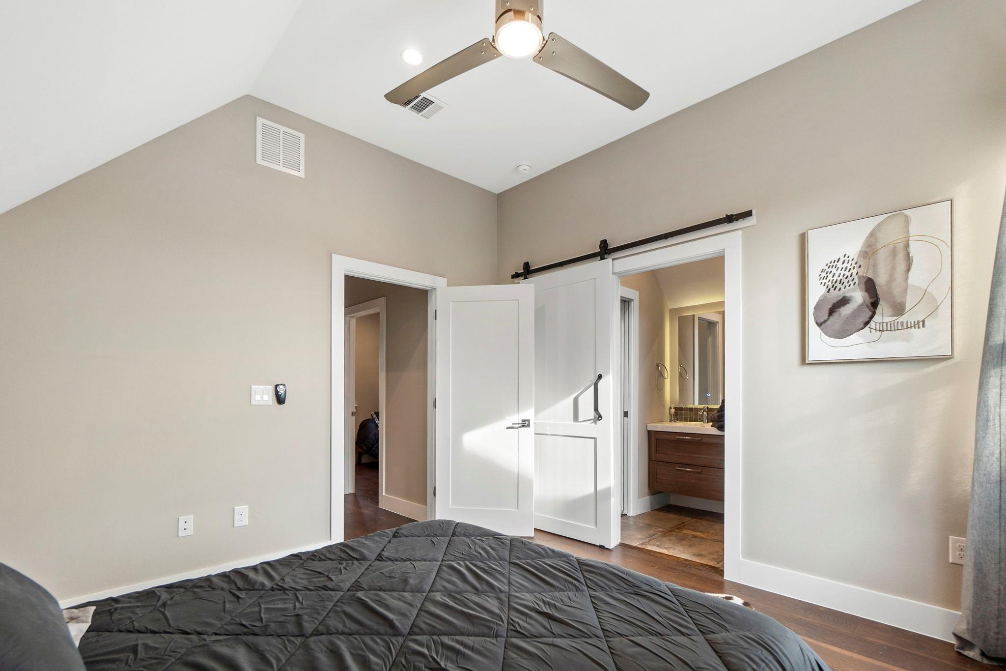 4706 Santa Anna St # 2, Austin, TX 78721