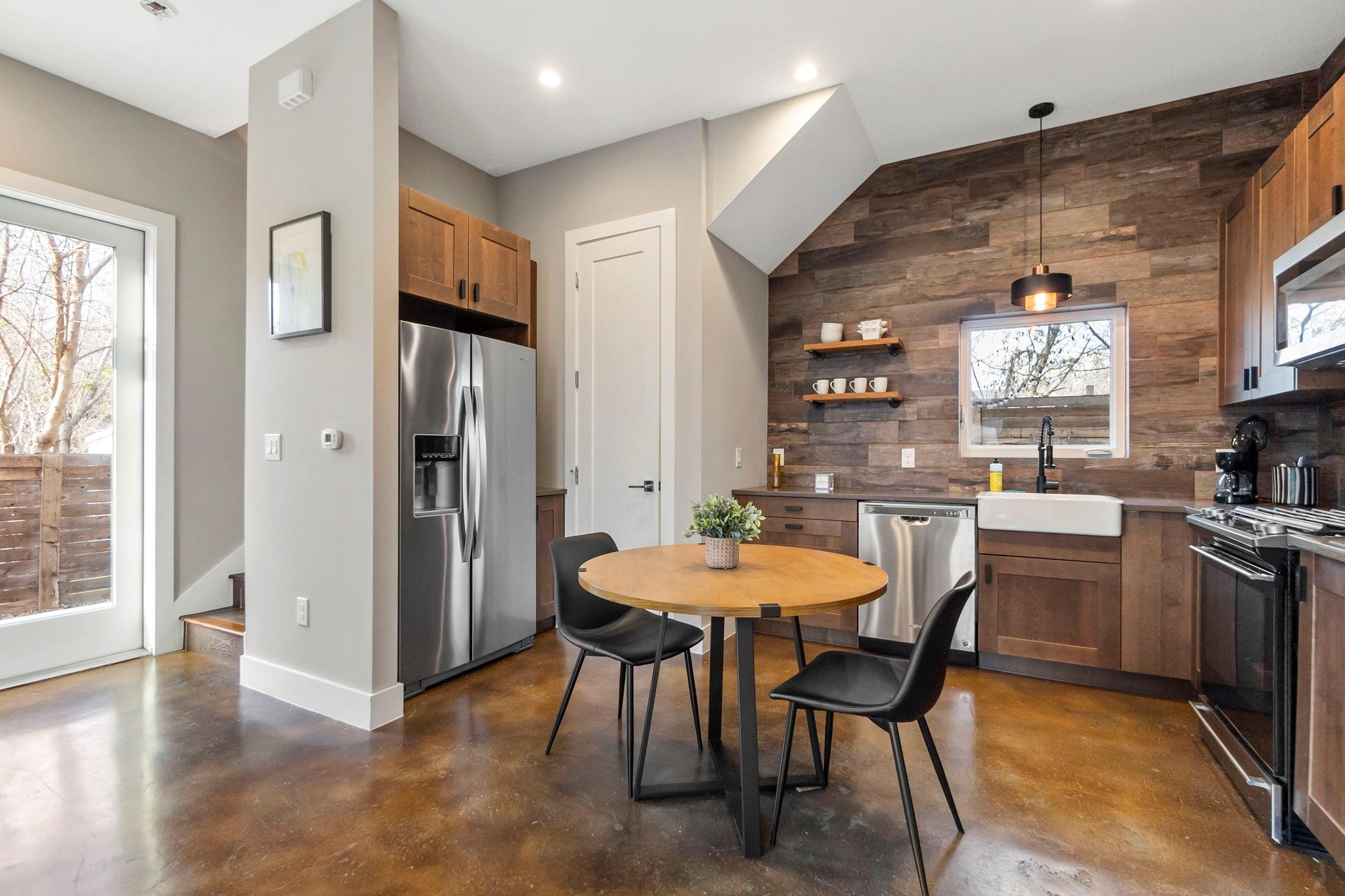 4706 Santa Anna St # 2, Austin, TX 78721