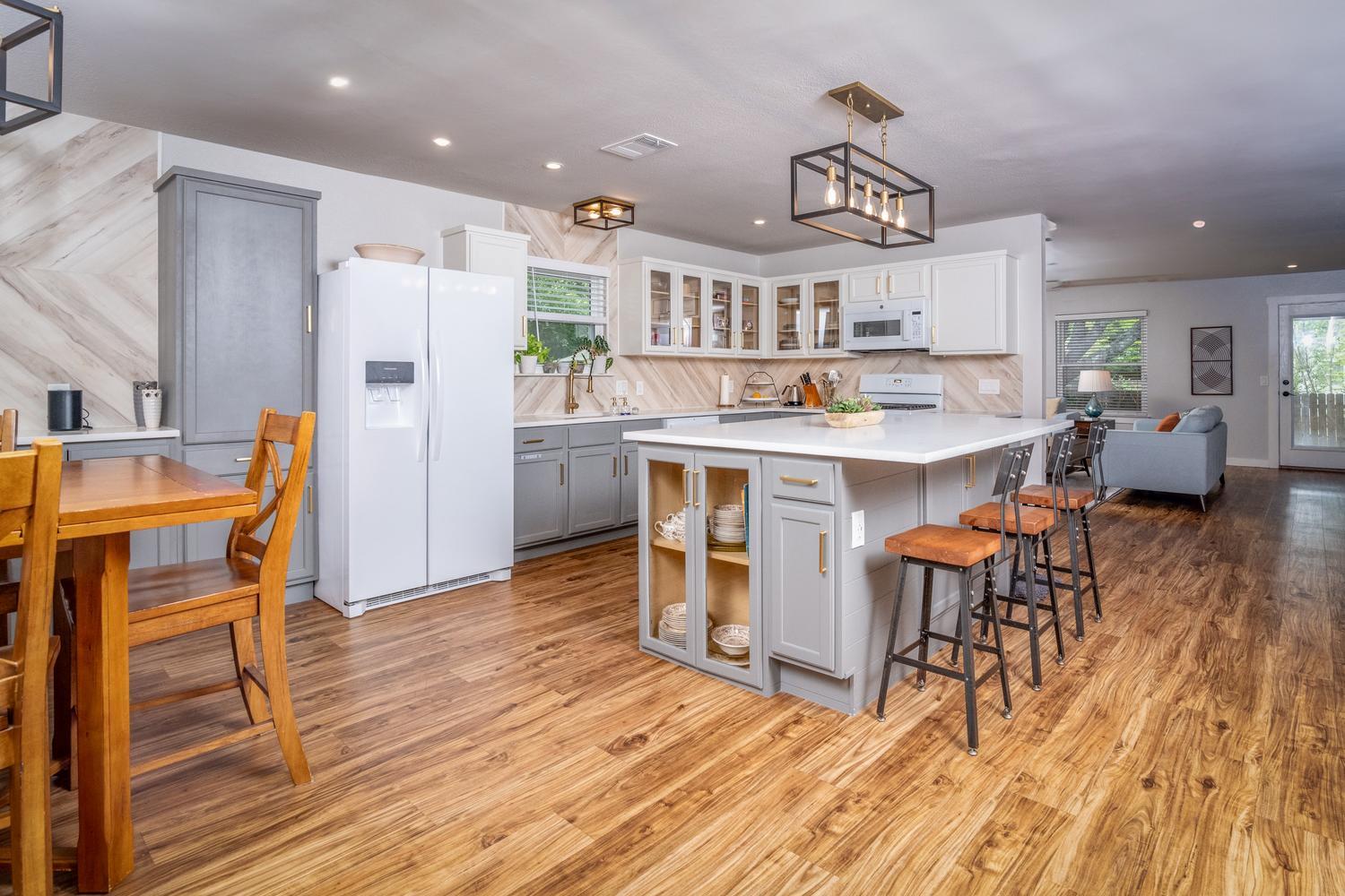 8216 Flaxen Dr, Austin, TX 78747