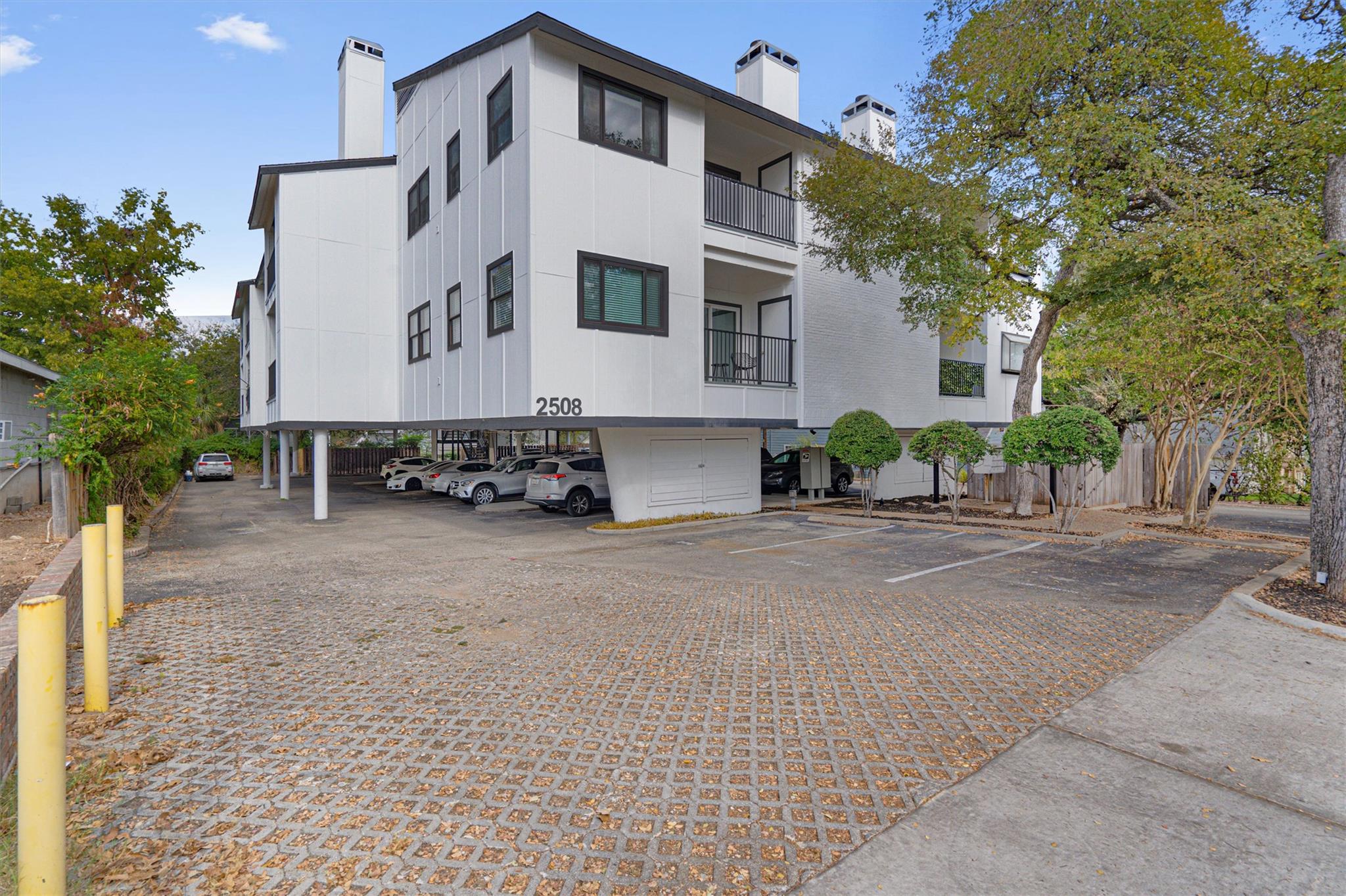 2508 W 12th St # 203, Austin, TX 78703