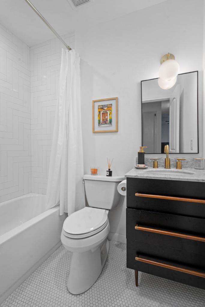 2508 W 12th St # 203, Austin, TX 78703
