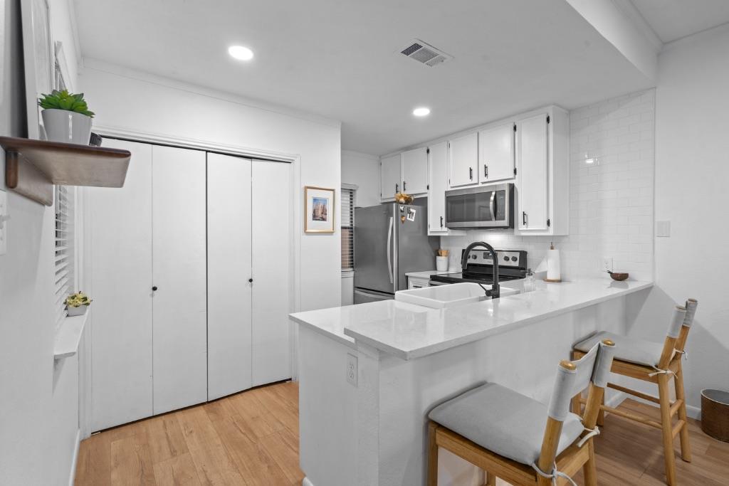 2508 W 12th St # 203, Austin, TX 78703