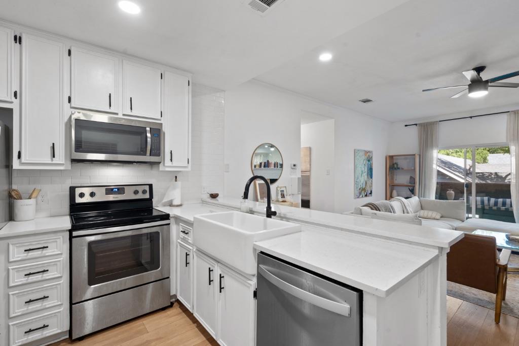 2508 W 12th St # 203, Austin, TX 78703