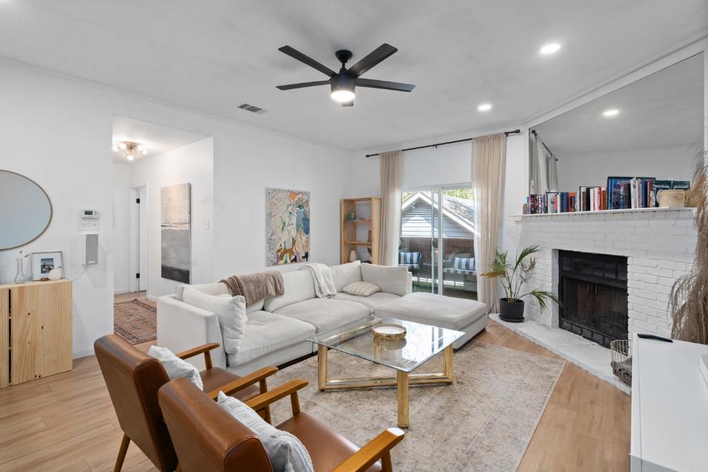 2508 W 12th St # 203, Austin, TX 78703