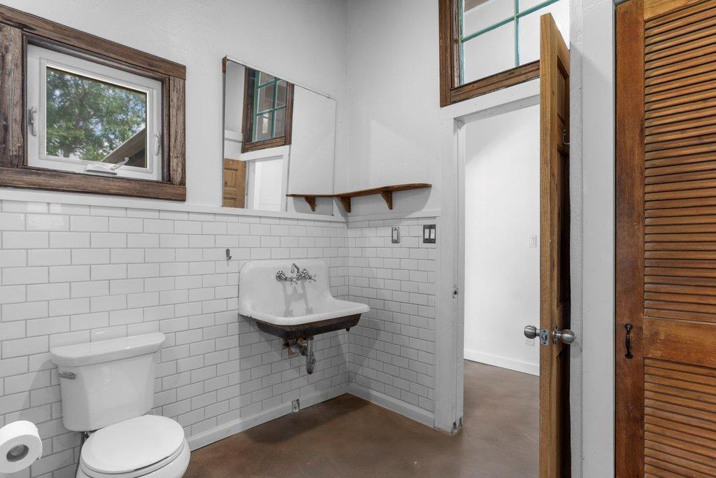 4305 Leslie Ave, Austin, TX 78721