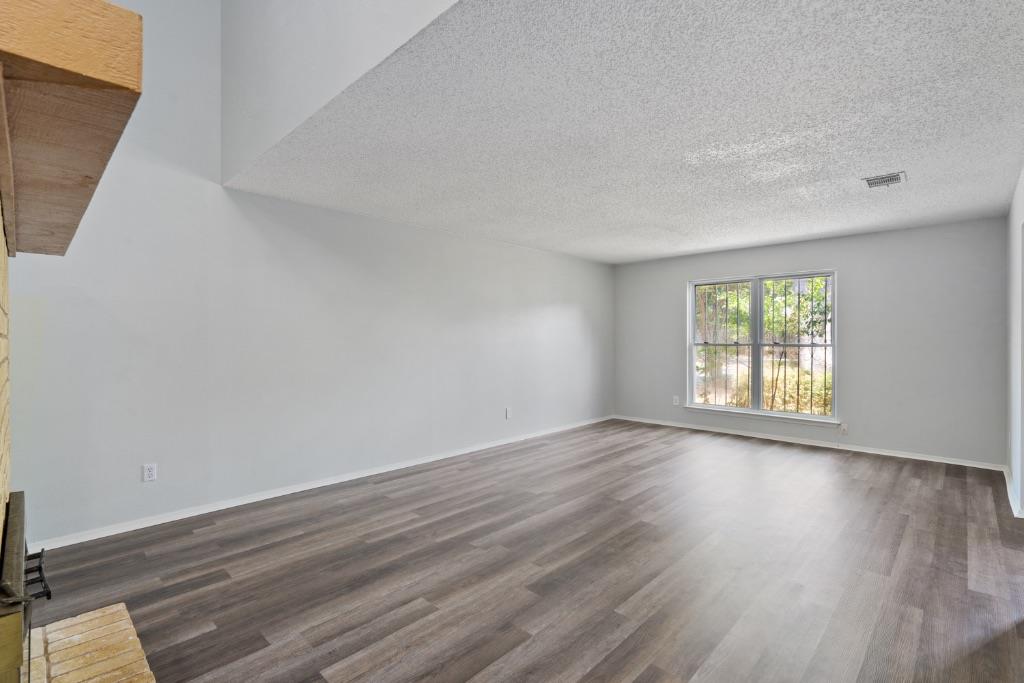 11809 Eubank Dr, Austin, TX 78758