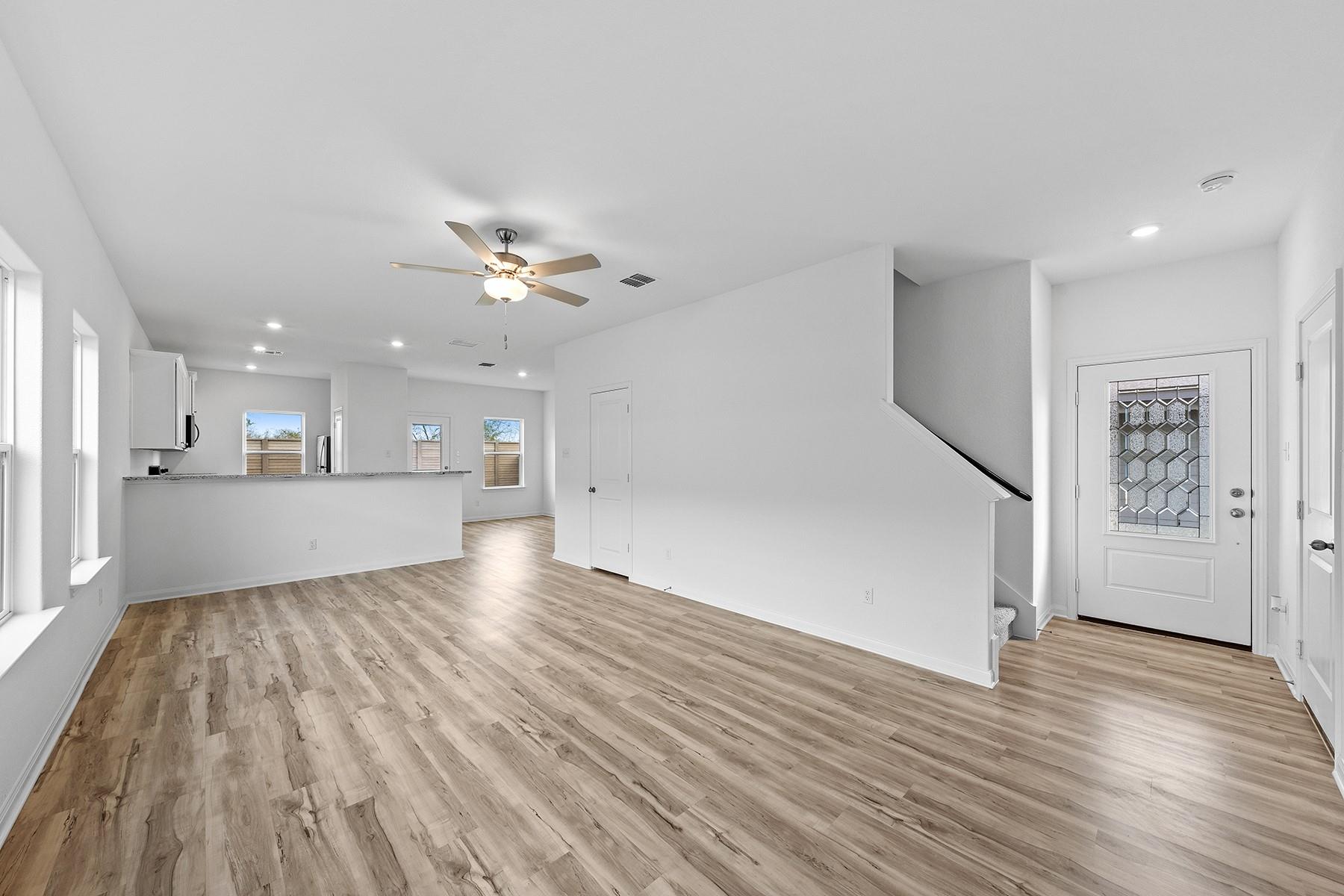 201 Paradise Canyon Dr, Jarrell, TX 76537