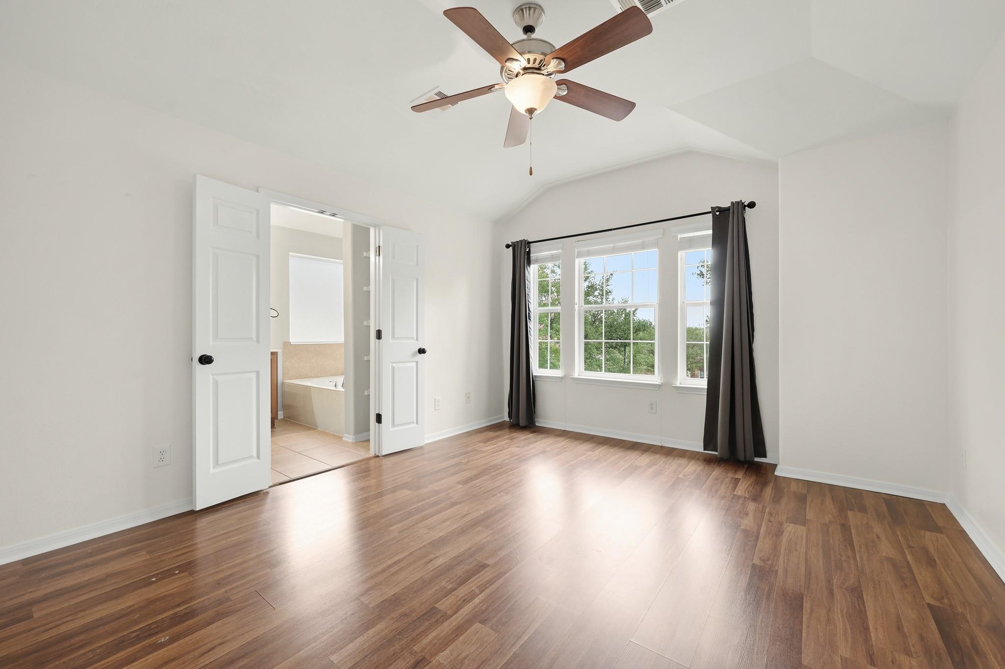 813 Kevin Taylor Dr, Austin, TX 78745