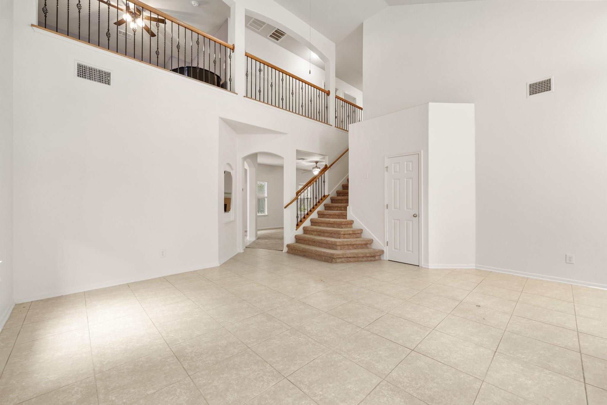 813 Kevin Taylor Dr, Austin, TX 78745