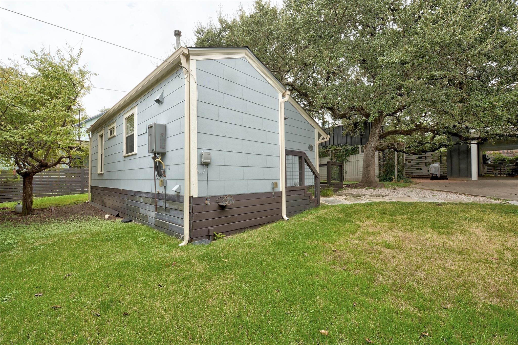 803 Johanna St W # B, Austin, TX 78704
