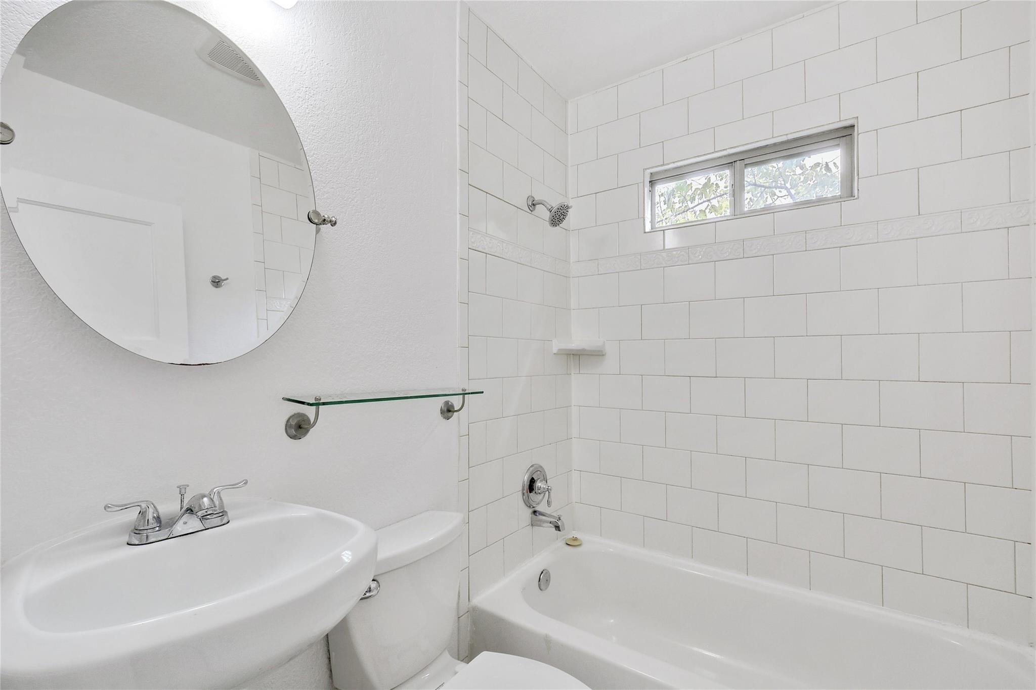 803 Johanna St W # B, Austin, TX 78704