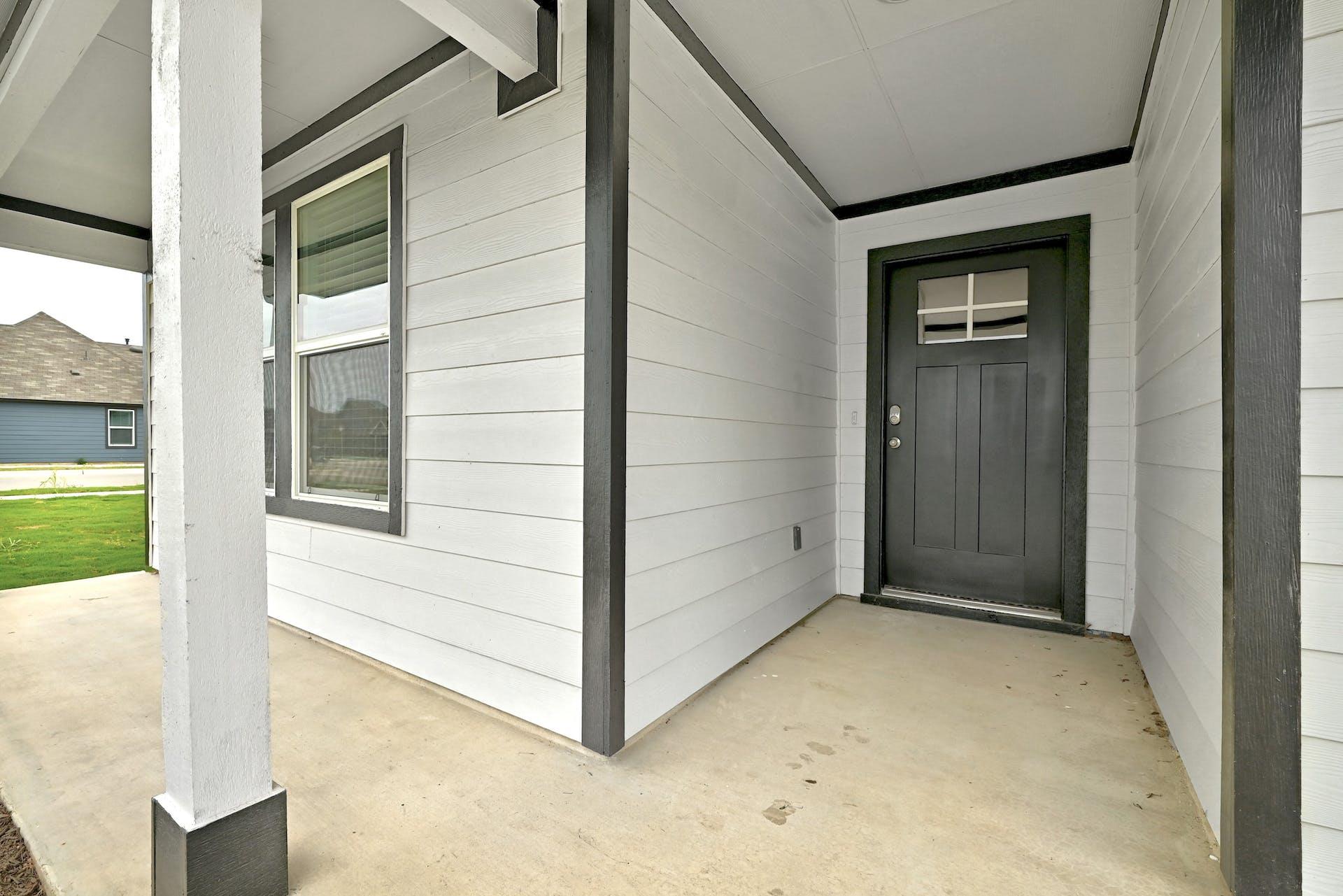 132 Sweetwater Creek Ln, Hutto, TX 78634