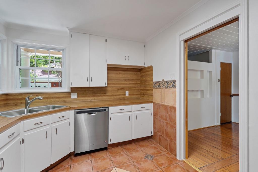 1212 Bentwood Rd, Austin, TX 78722