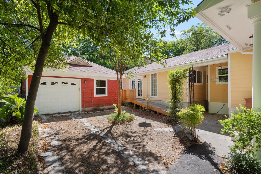 1212 Bentwood Rd, Austin, TX 78722