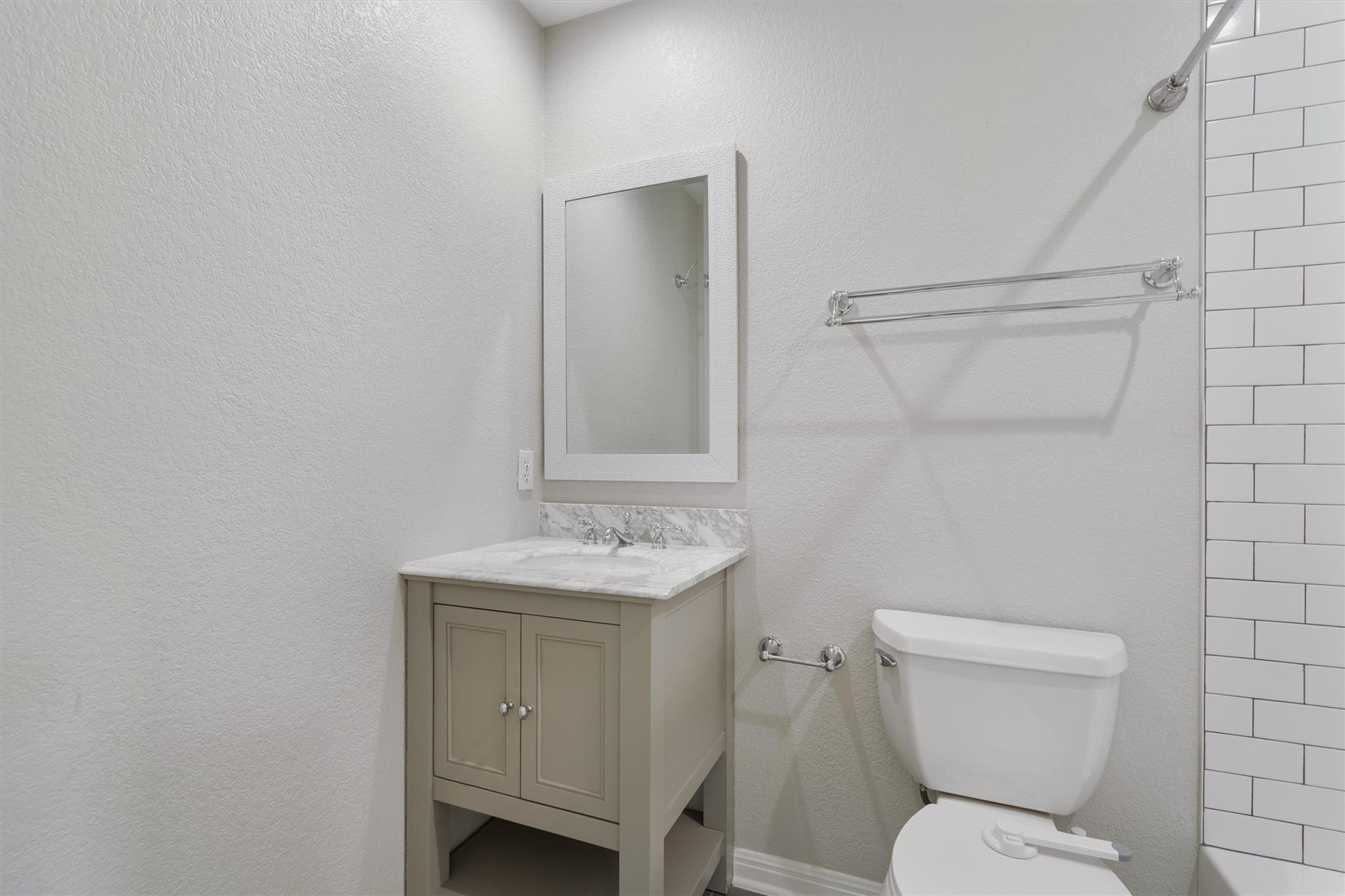 1011 Brodie St # 10, Austin, TX 78704