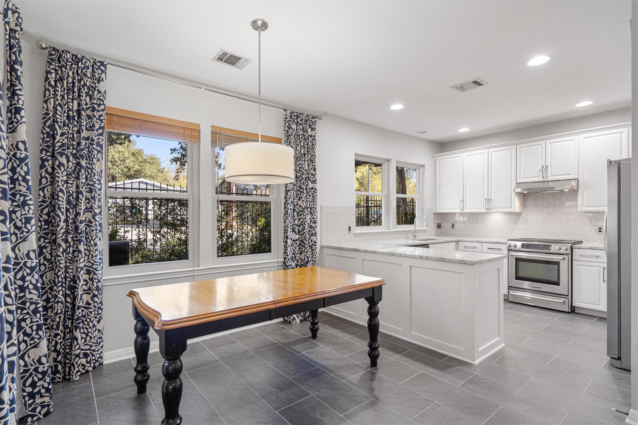 1011 Brodie St # 10, Austin, TX 78704