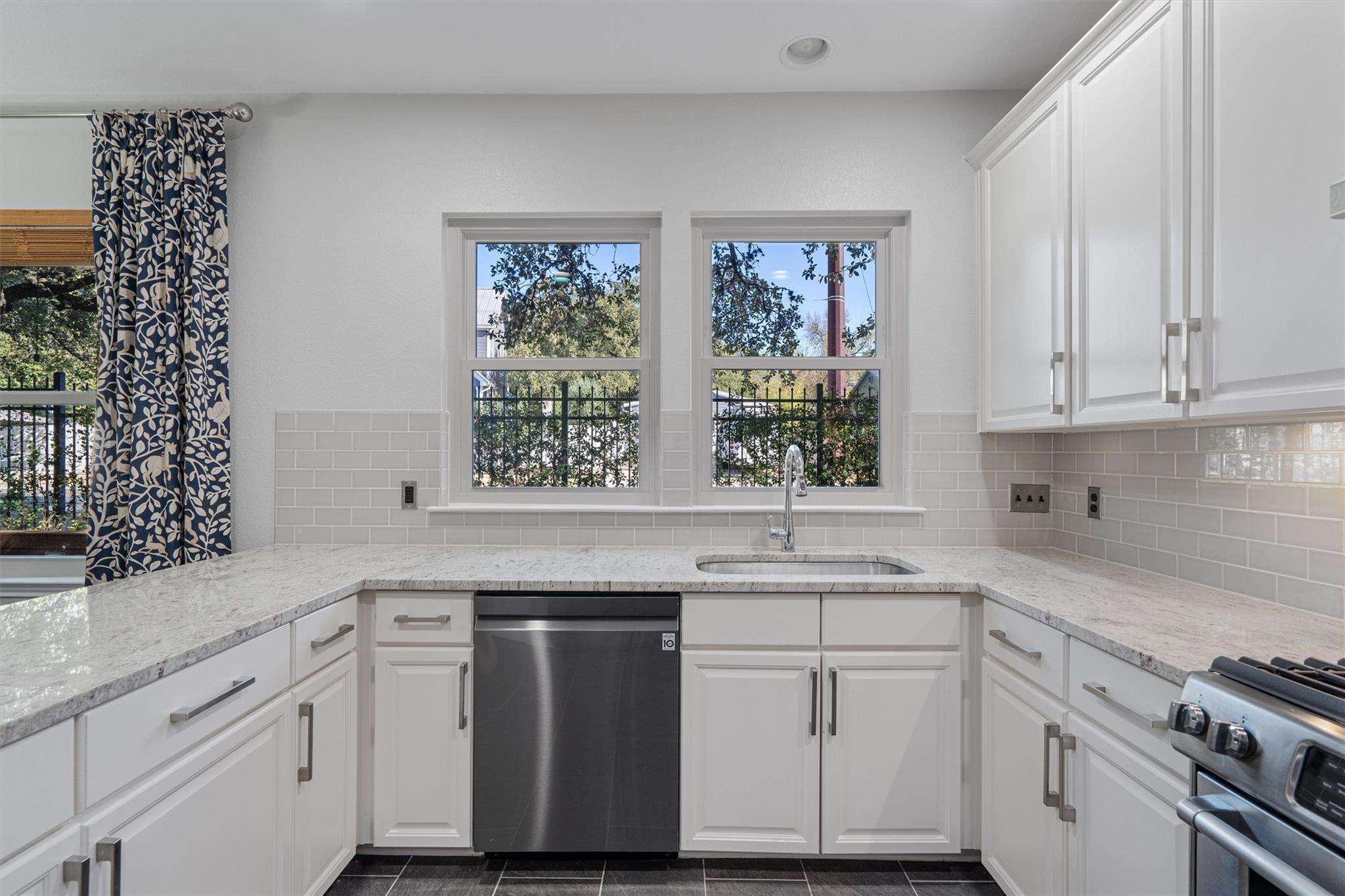 1011 Brodie St # 10, Austin, TX 78704