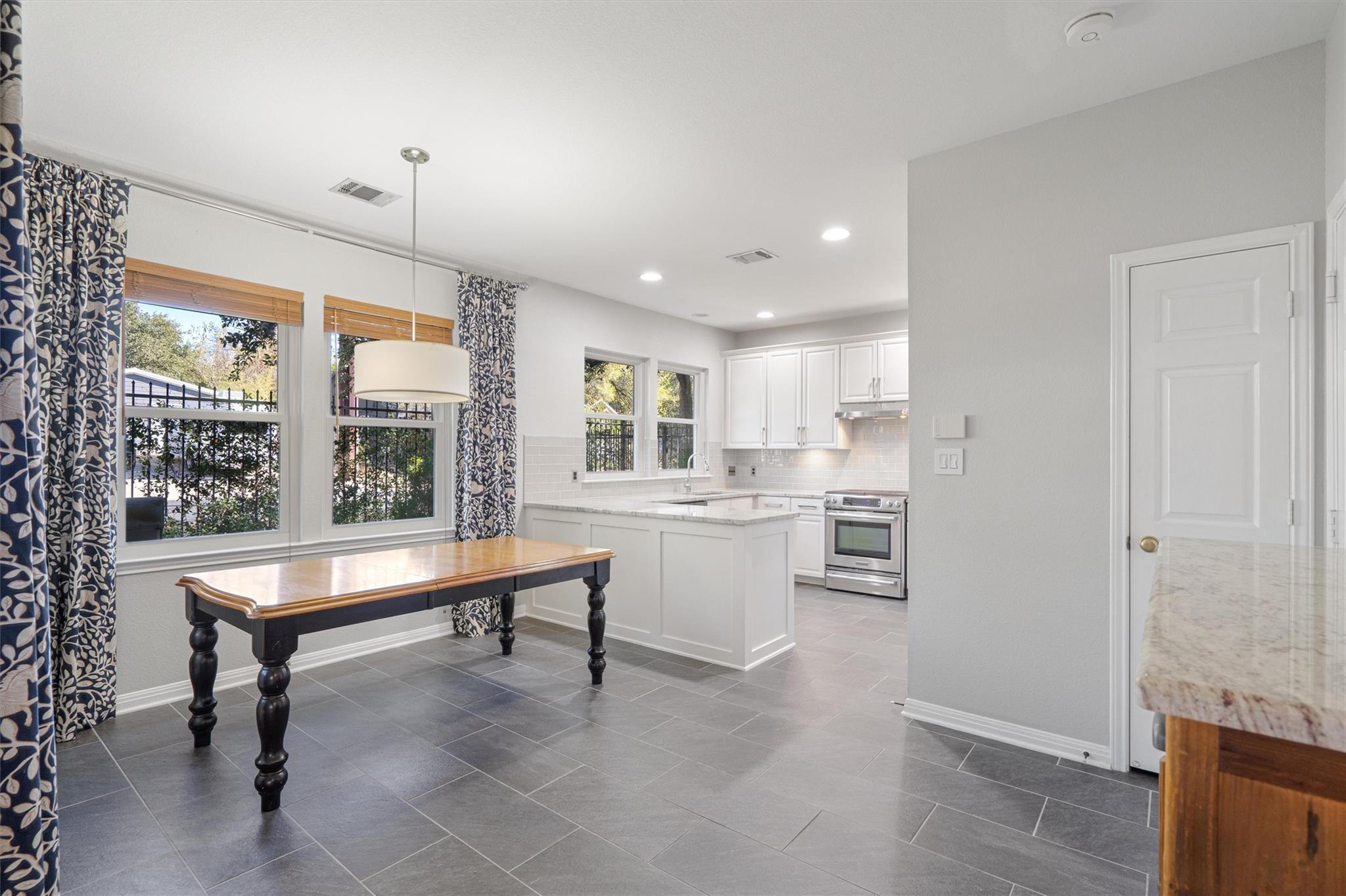 1011 Brodie St # 10, Austin, TX 78704