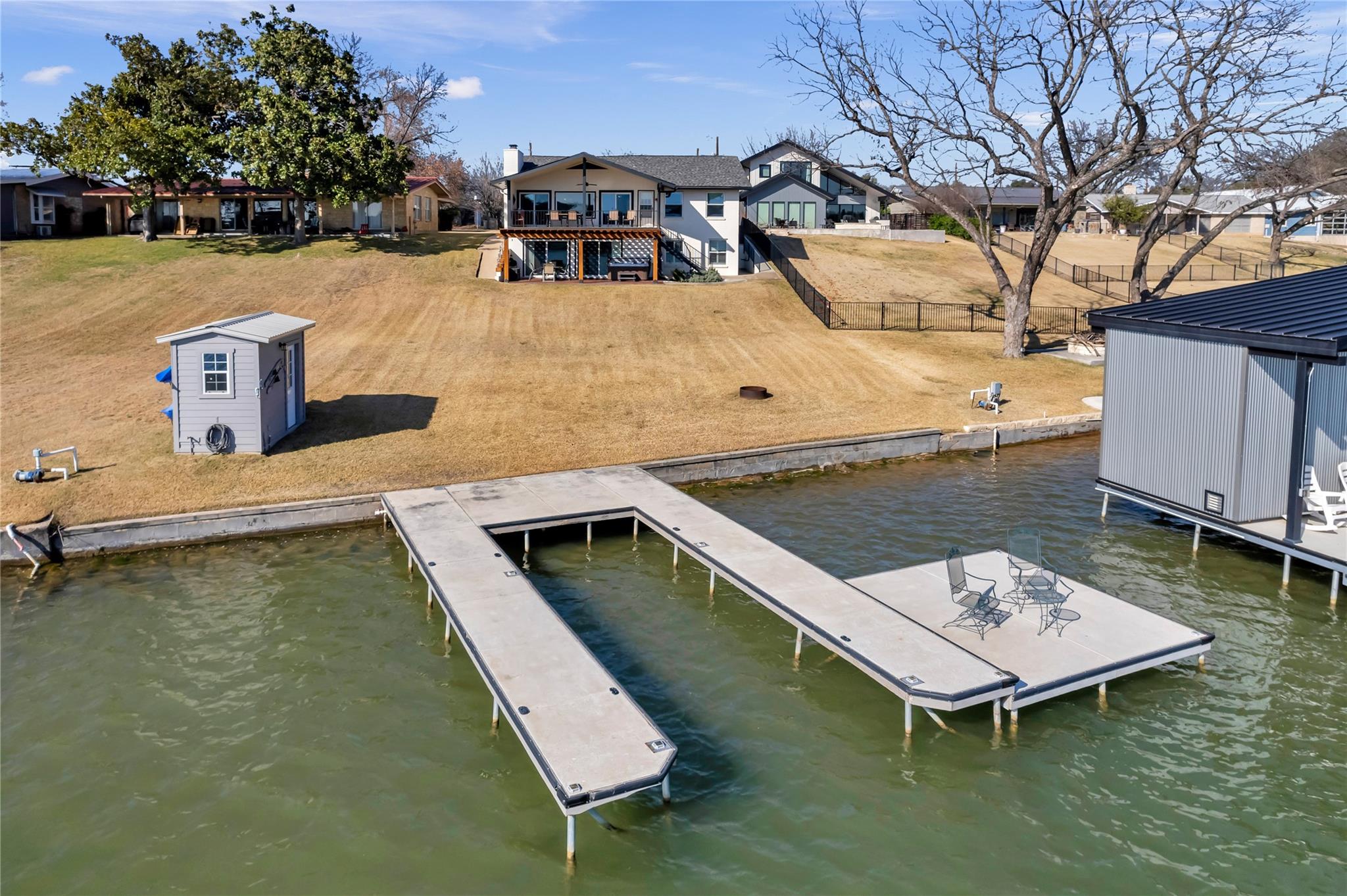 1846 Bluebonnet Ln, Kingsland, TX 78639