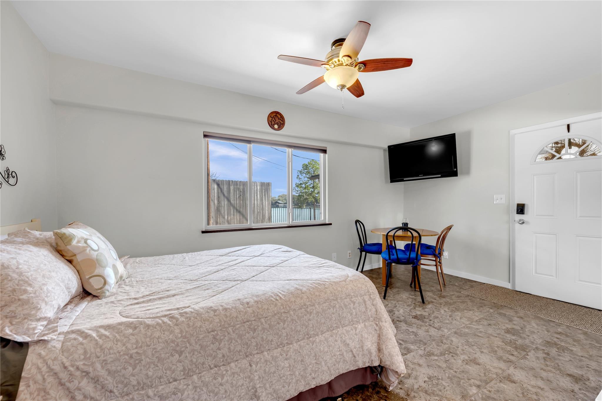 1846 Bluebonnet Ln, Kingsland, TX 78639