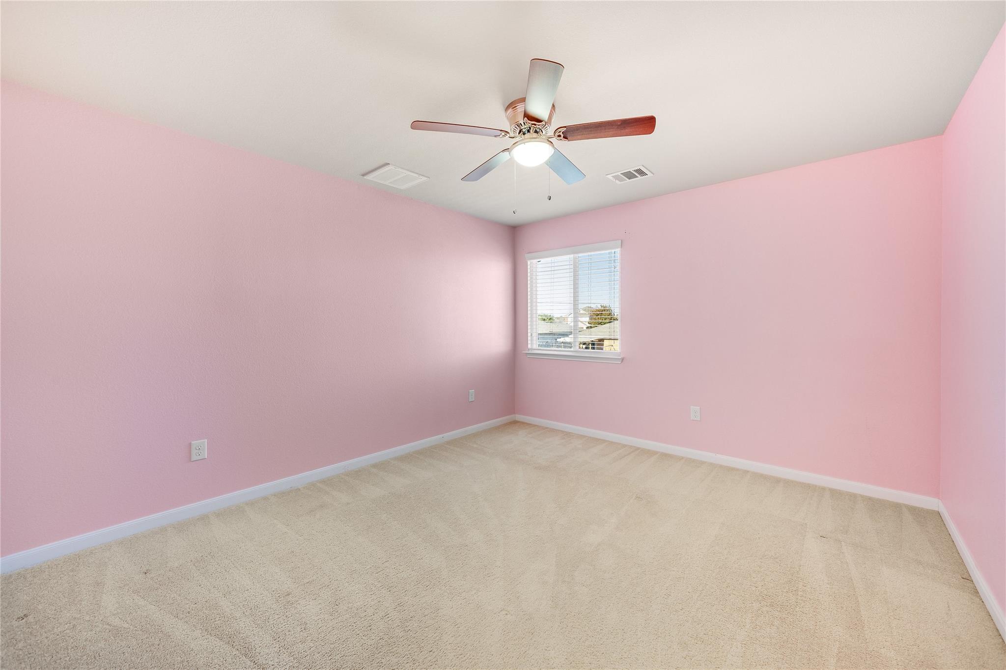 704 Mitchell Dr, Hutto, TX 78634