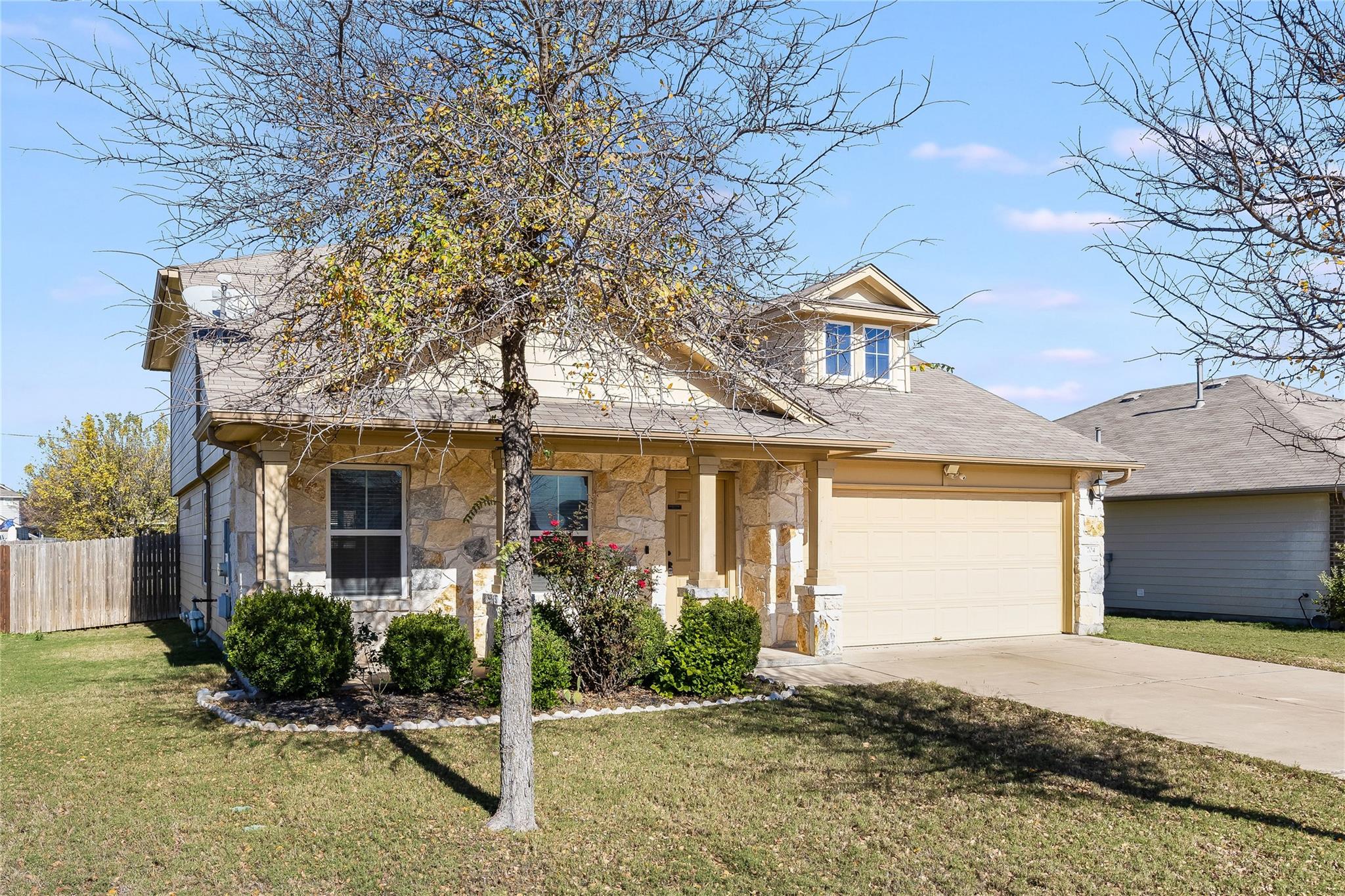 704 Mitchell Dr, Hutto, TX 78634