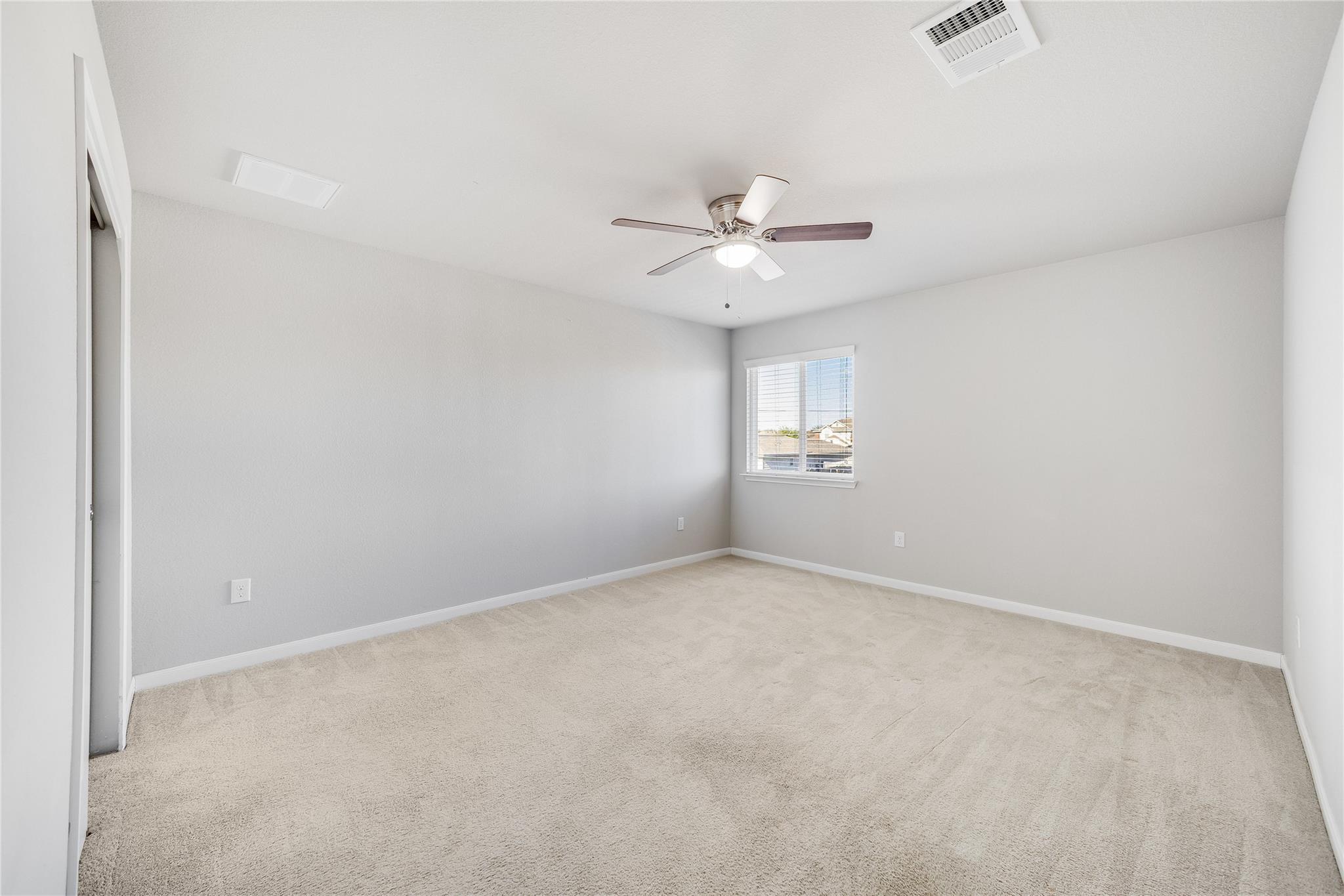 704 Mitchell Dr, Hutto, TX 78634