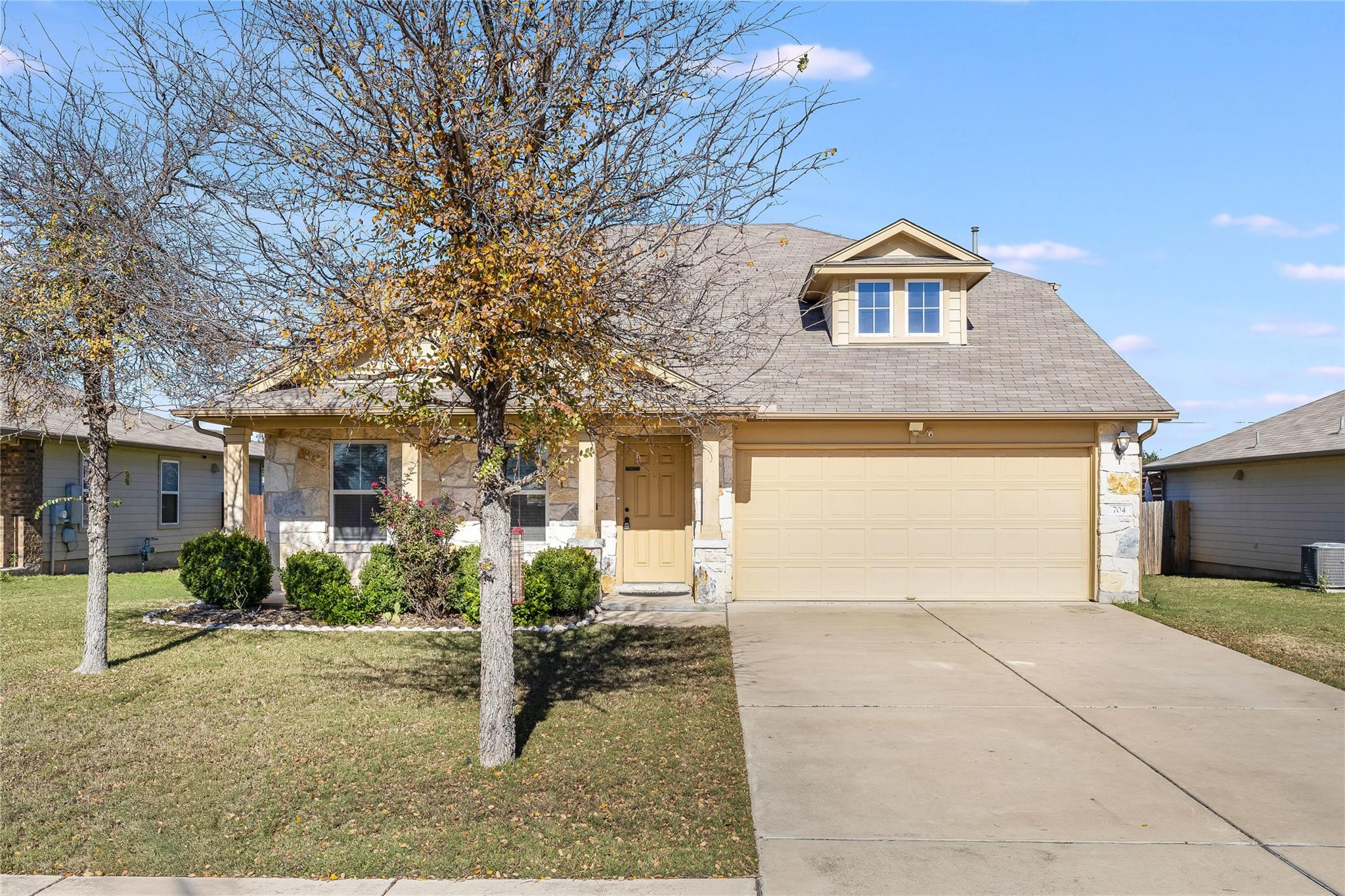 704 Mitchell Dr, Hutto, TX 78634
